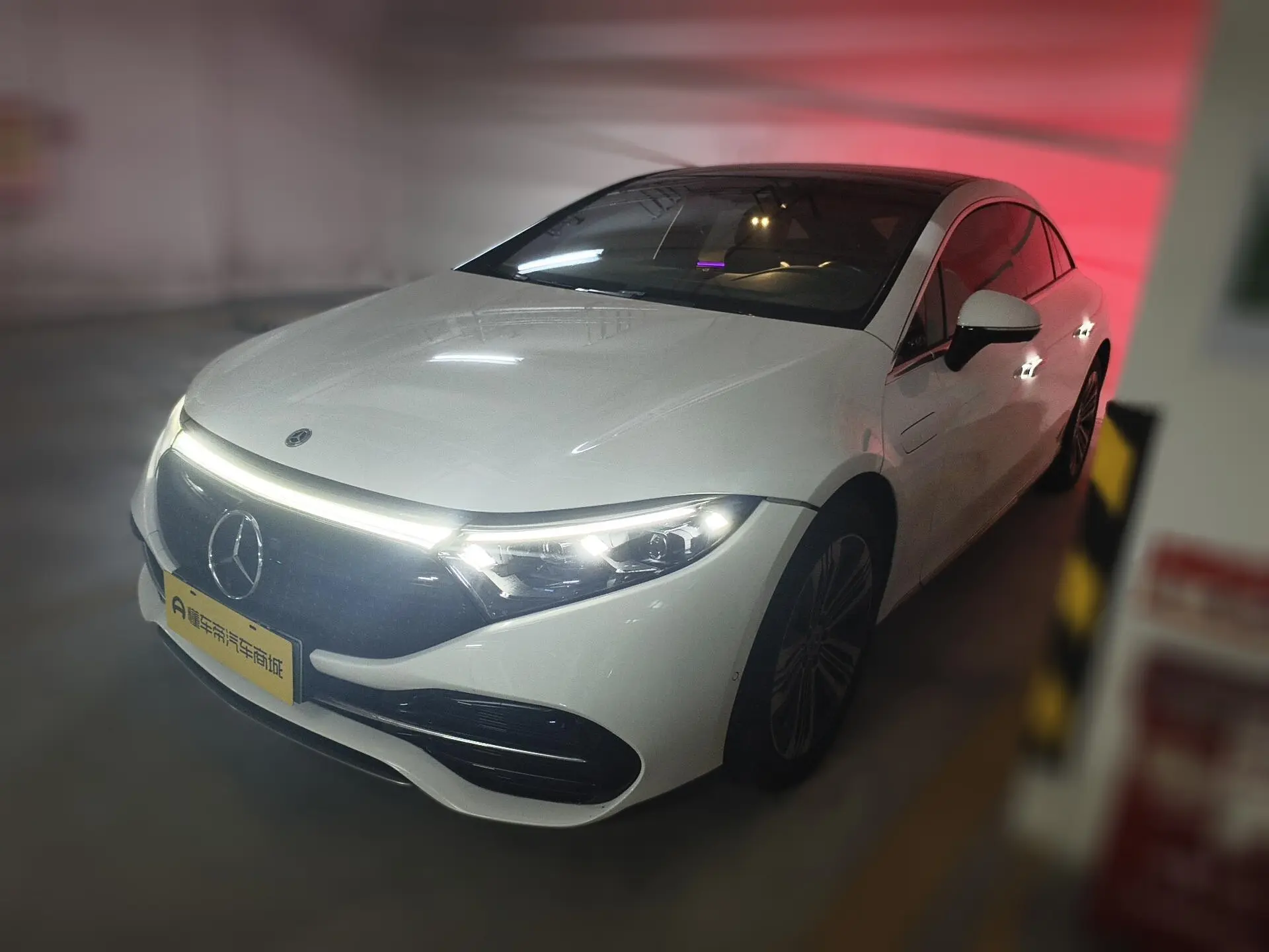 Mercedes-Benz EQS  из Китая