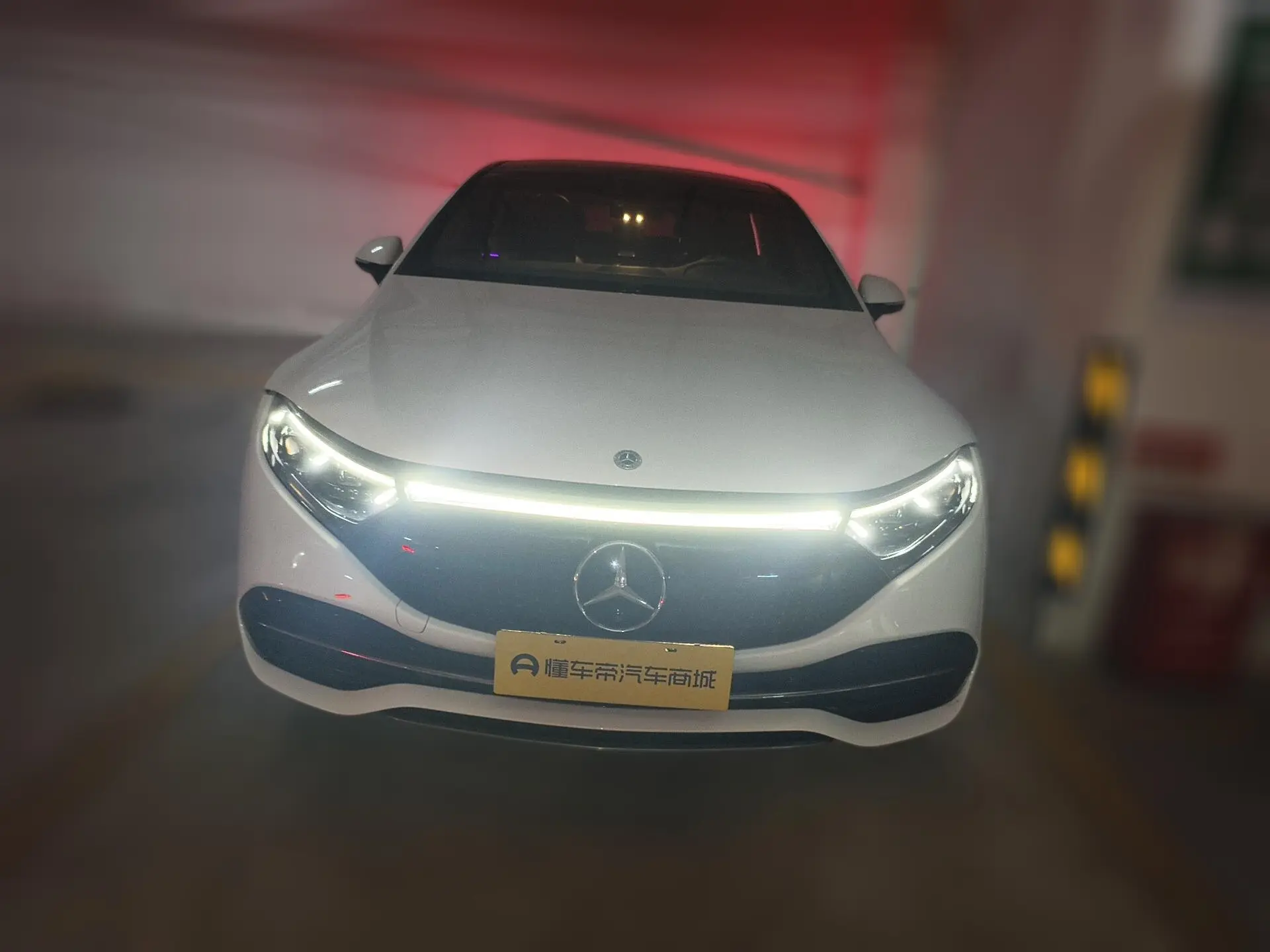 Mercedes-Benz EQS  из Китая