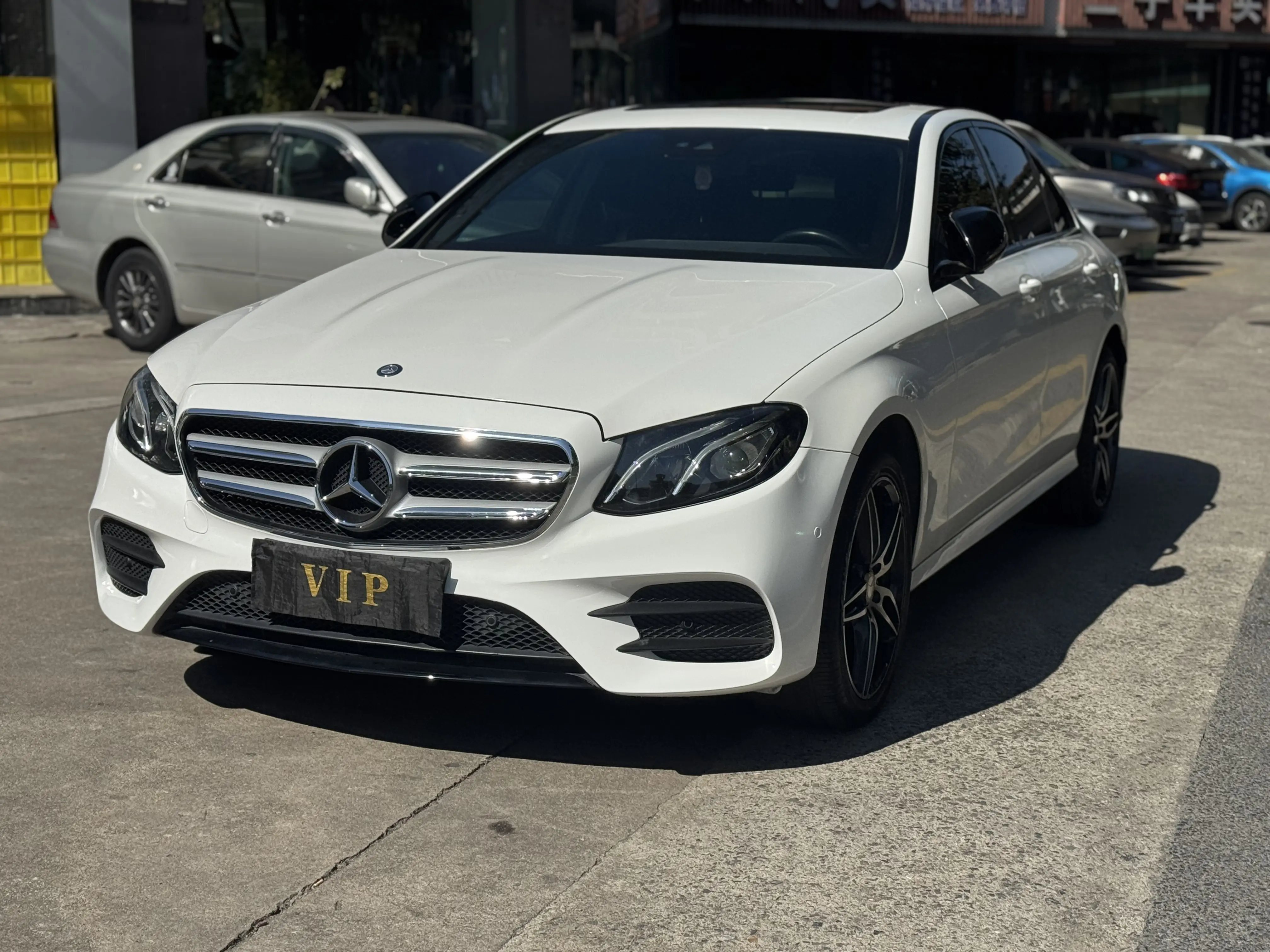 Mercedes-Benz E-Class  из Китая