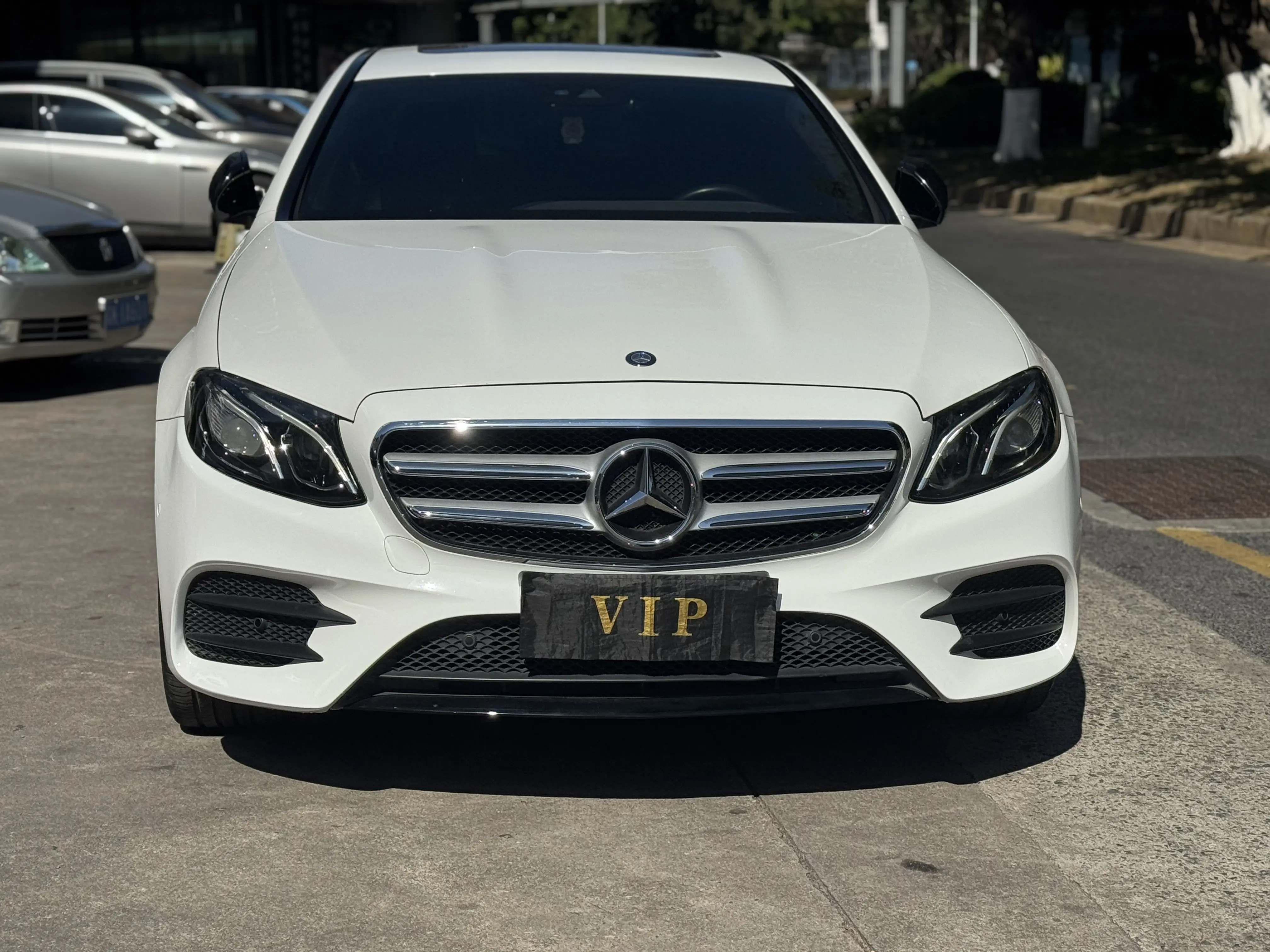 Mercedes-Benz E-Class  из Китая