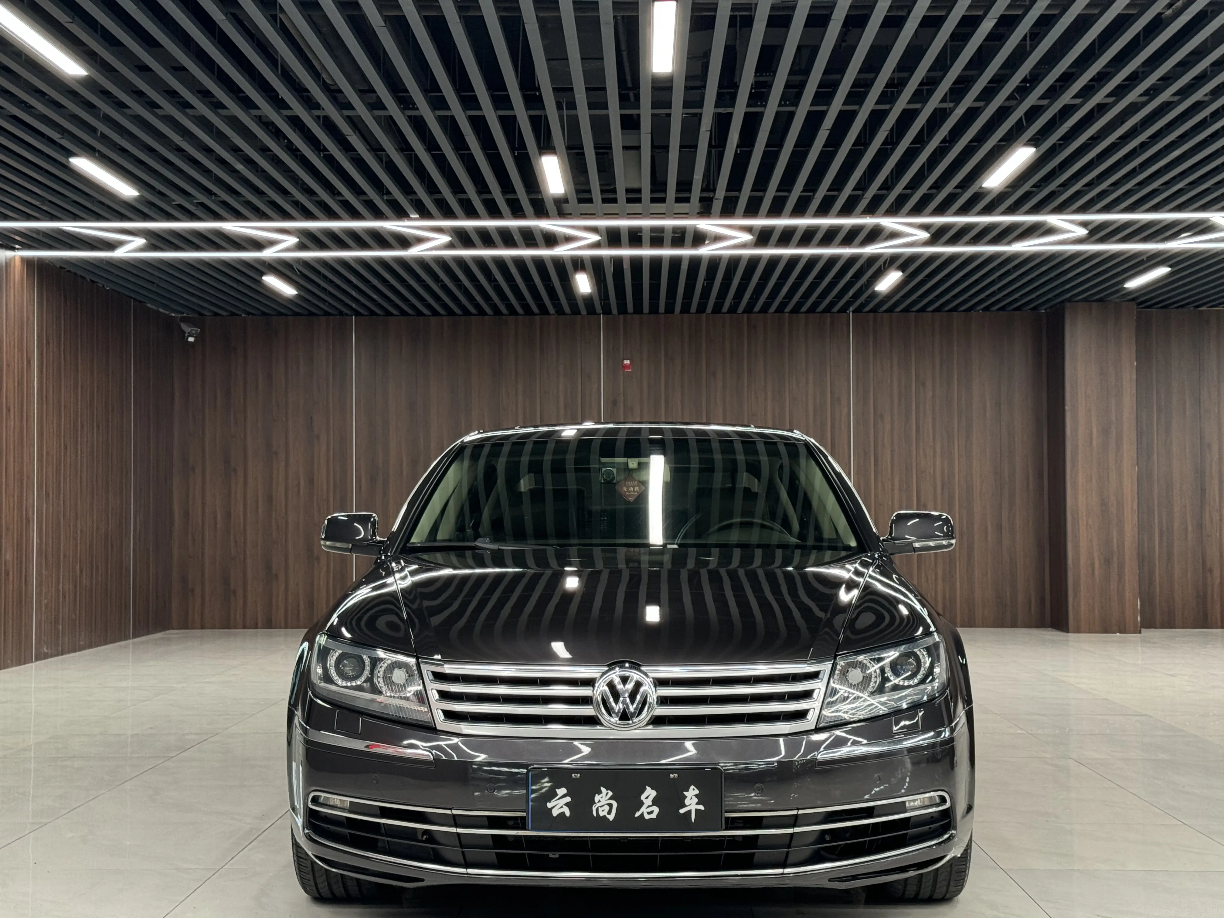 Volkswagen Phaeton  из Китая