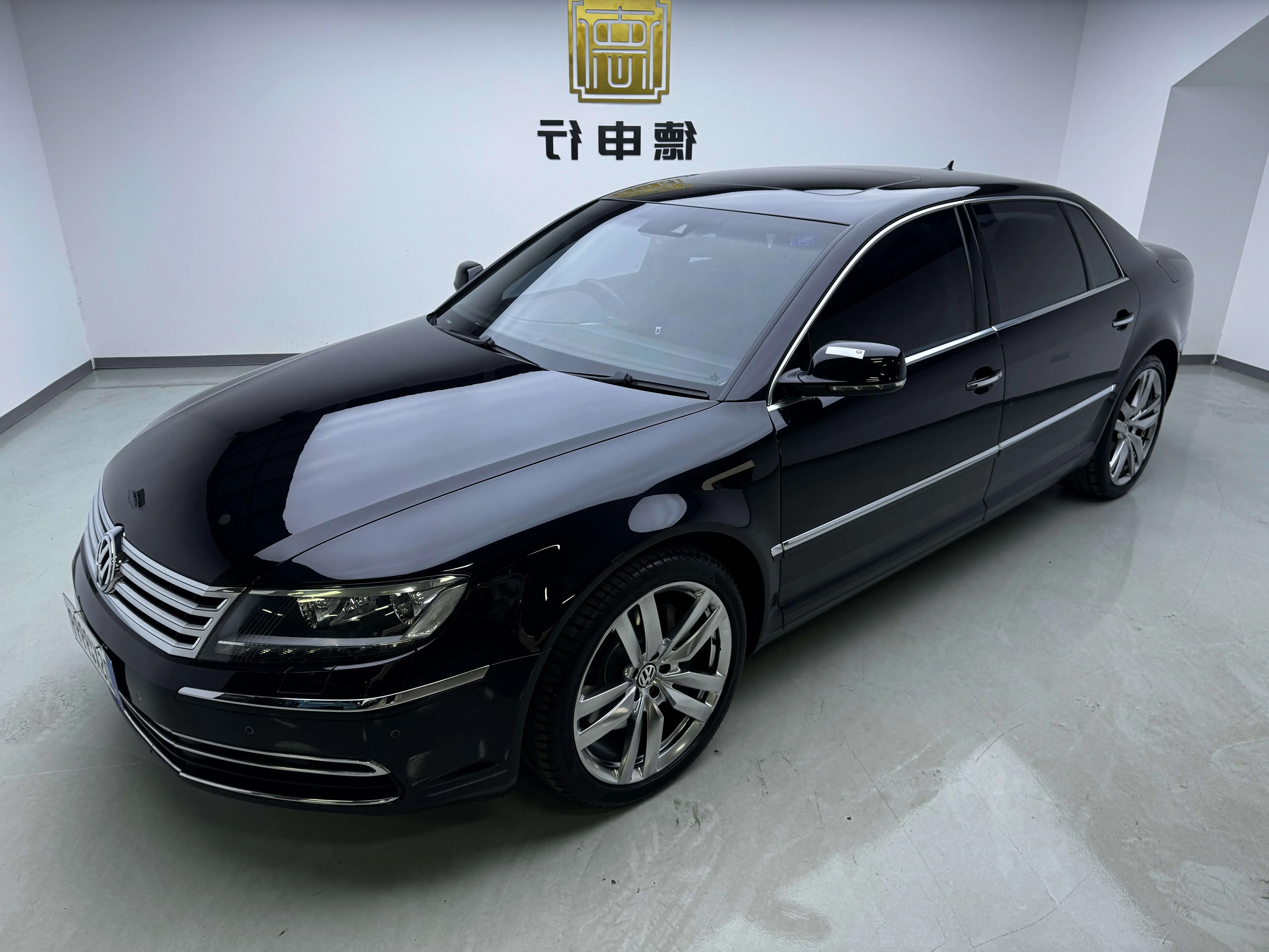 Volkswagen Phaeton  из Китая