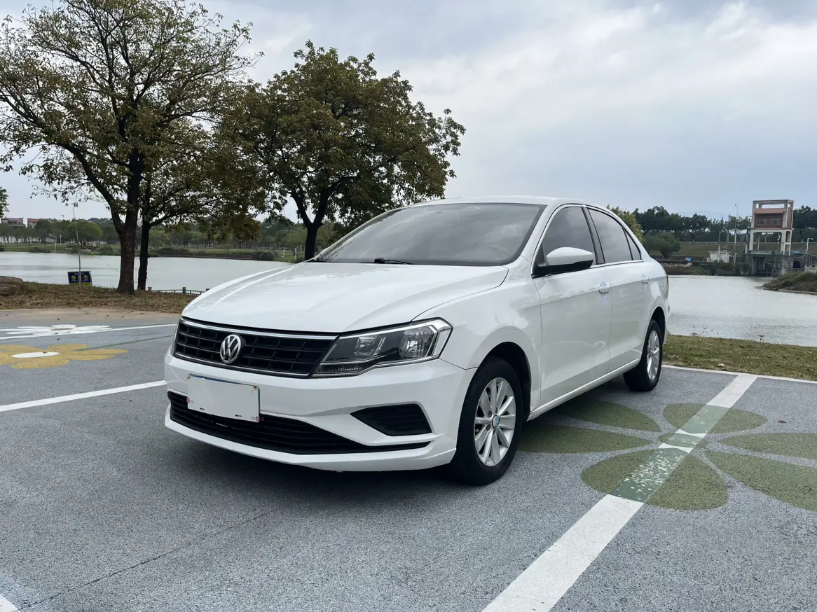 Volkswagen Jetta  из Китая