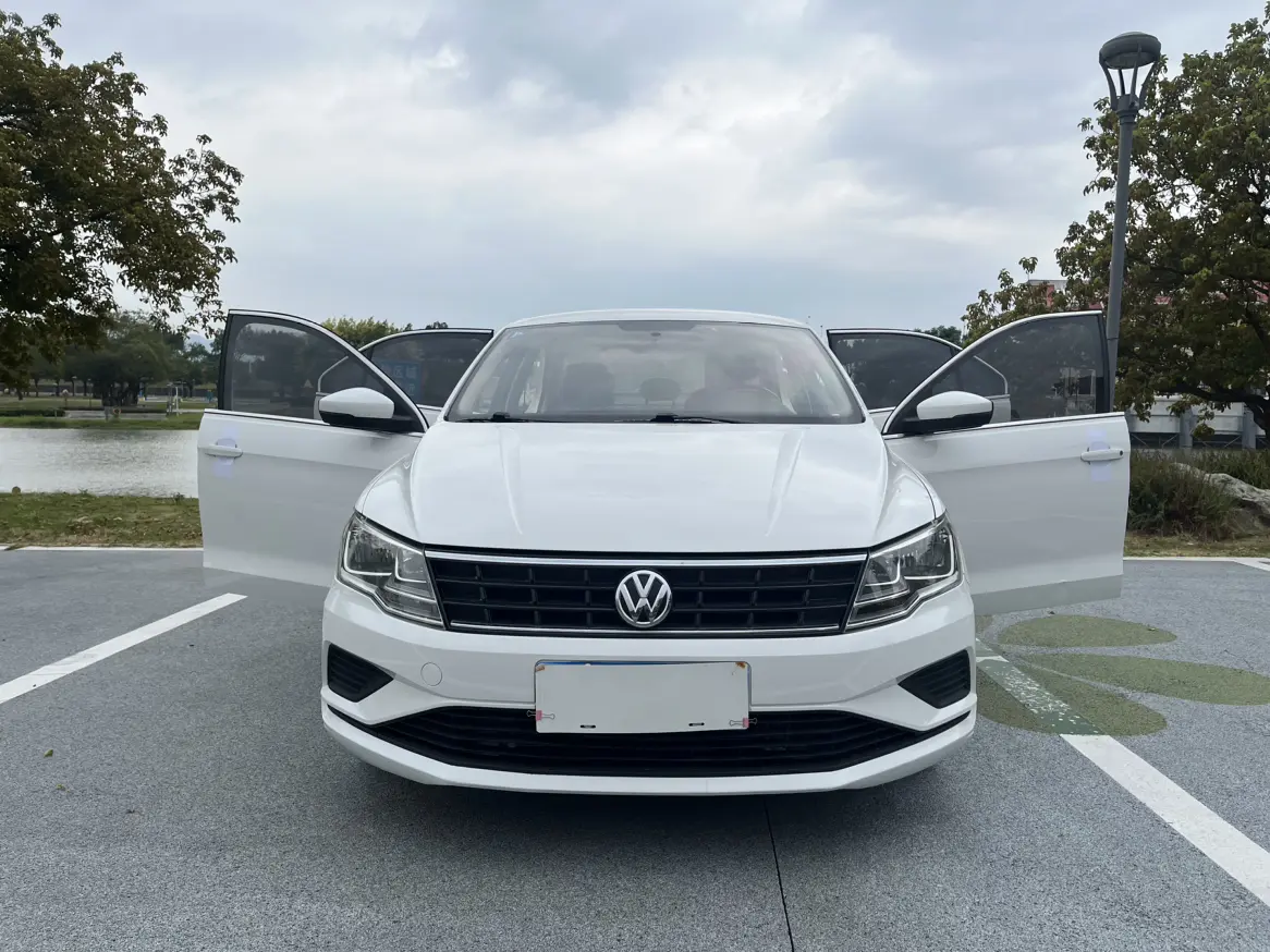 Volkswagen Jetta  из Китая