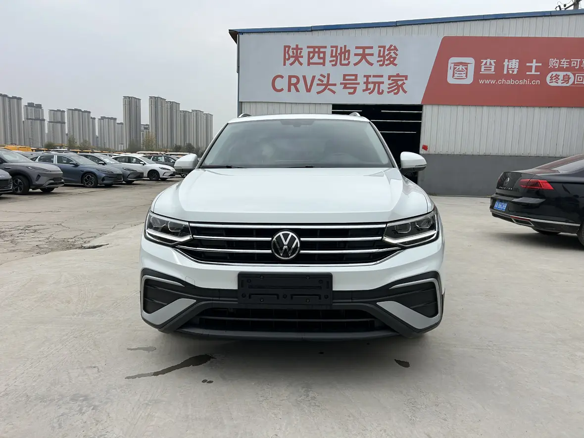 Volkswagen Tiguan L  из Китая
