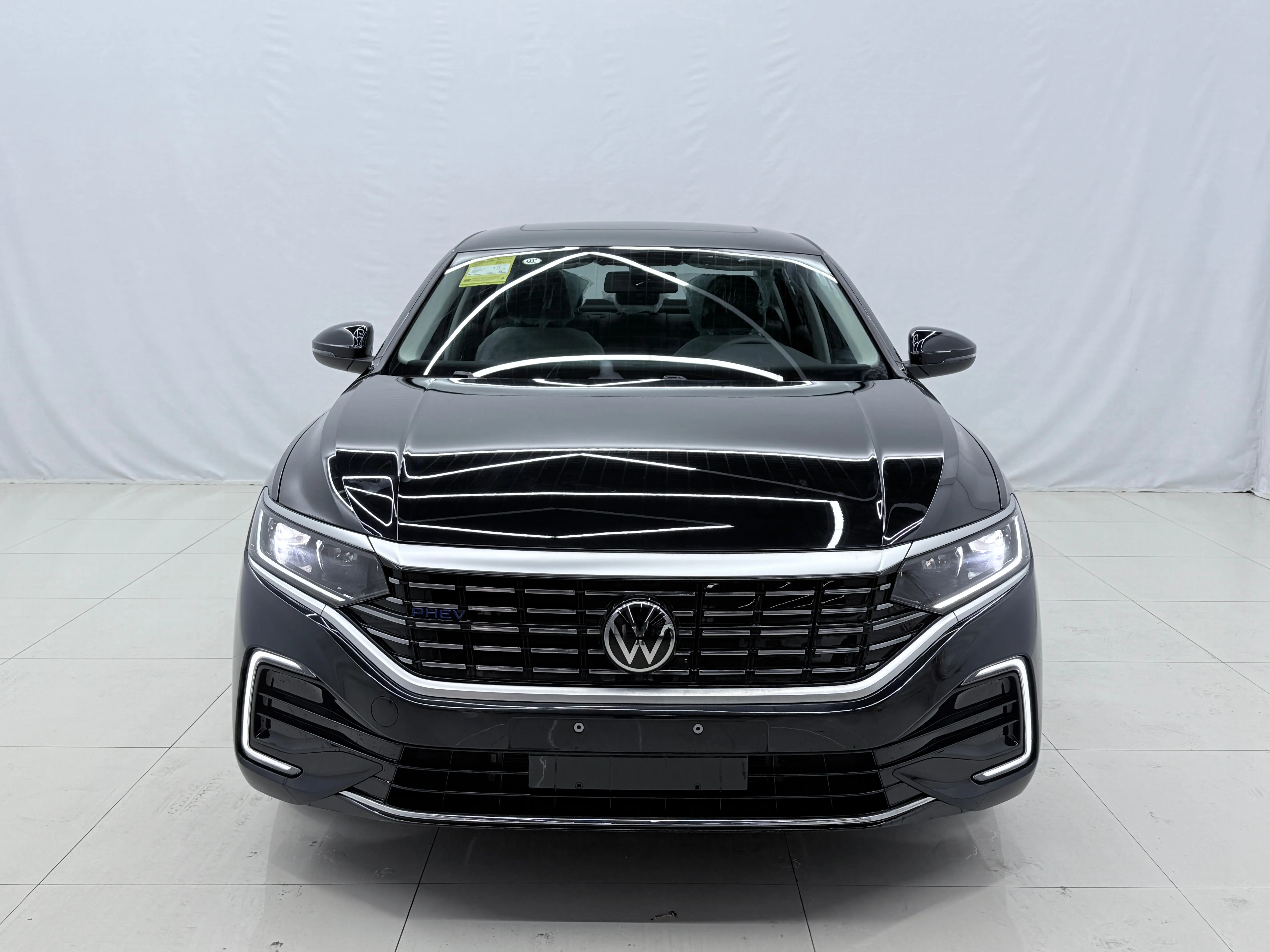 Volkswagen Passat PHEV  из Китая