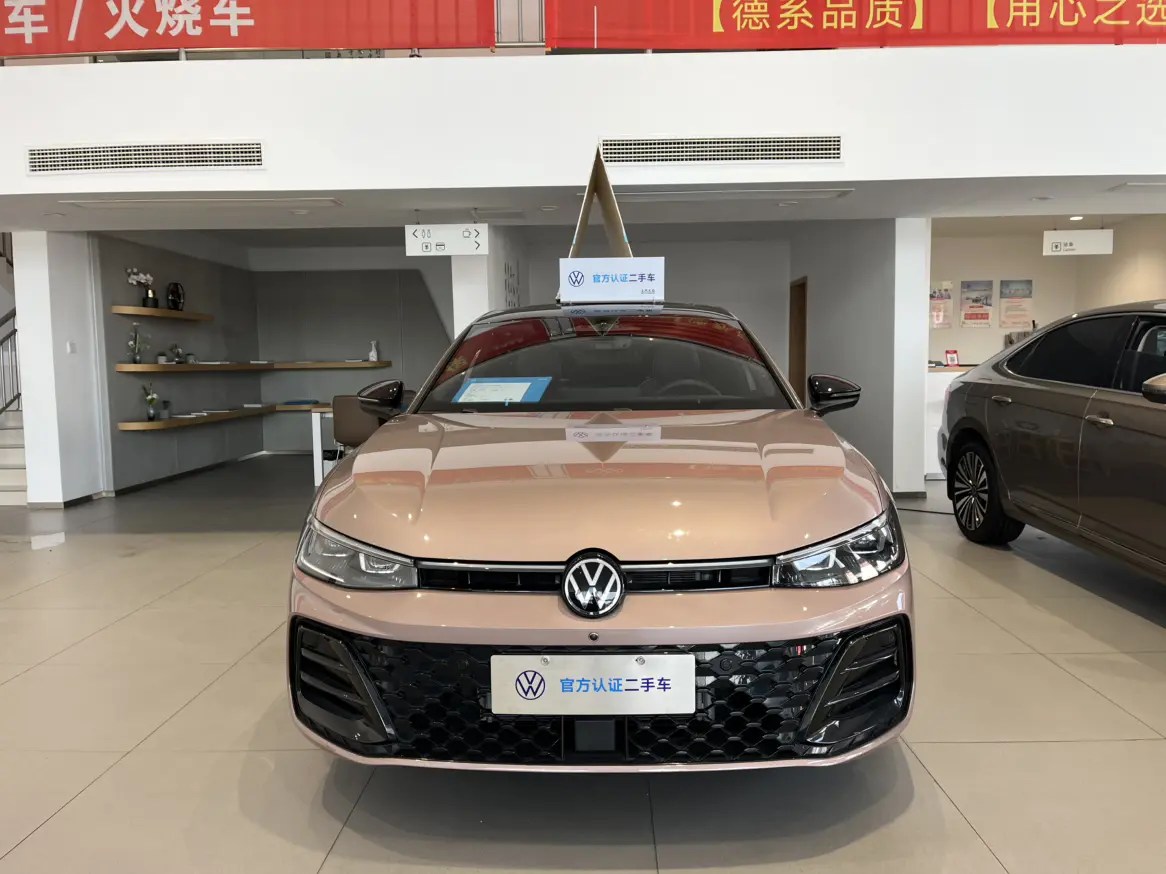 Volkswagen Passat  из Китая