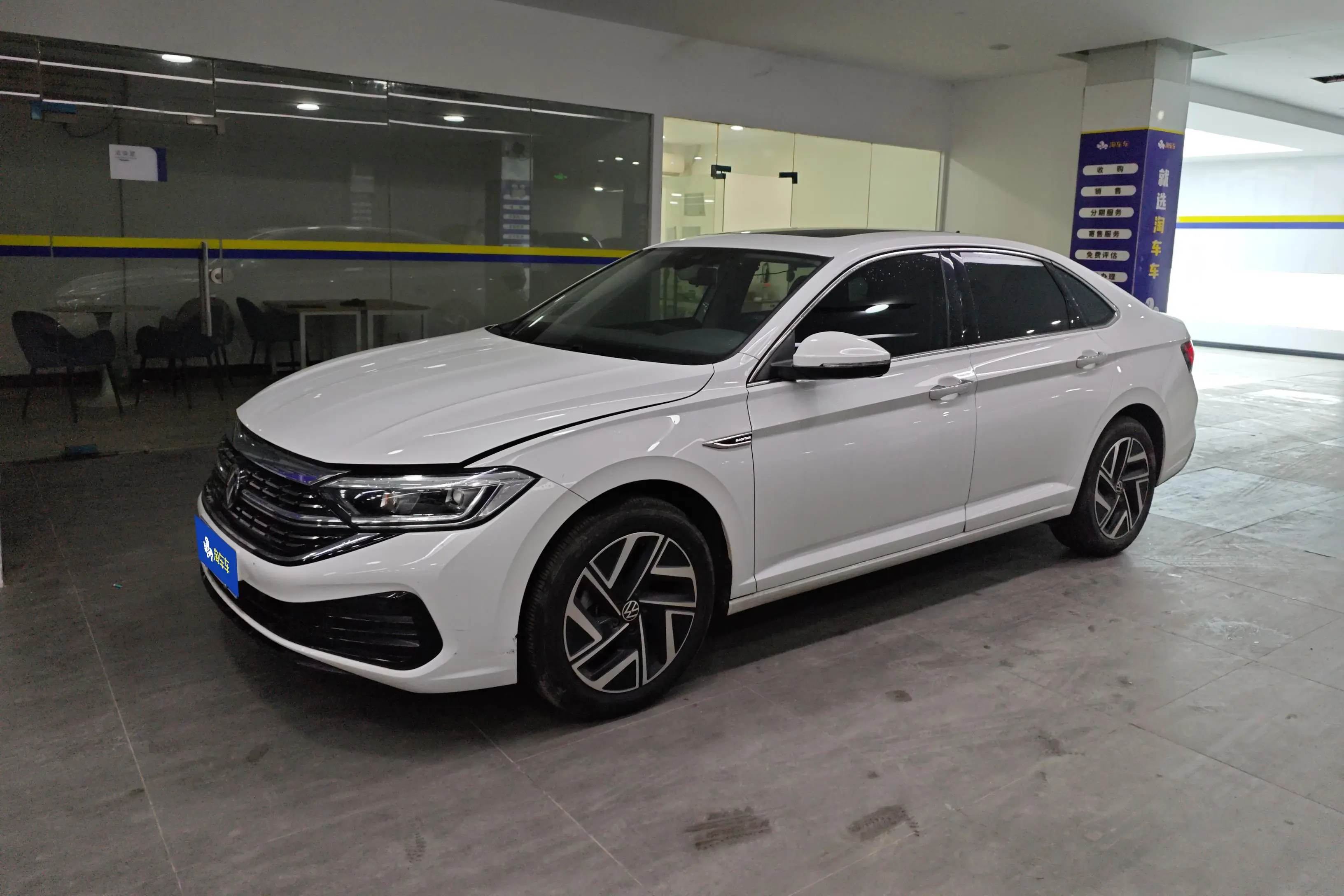 Volkswagen Sagitar  из Китая