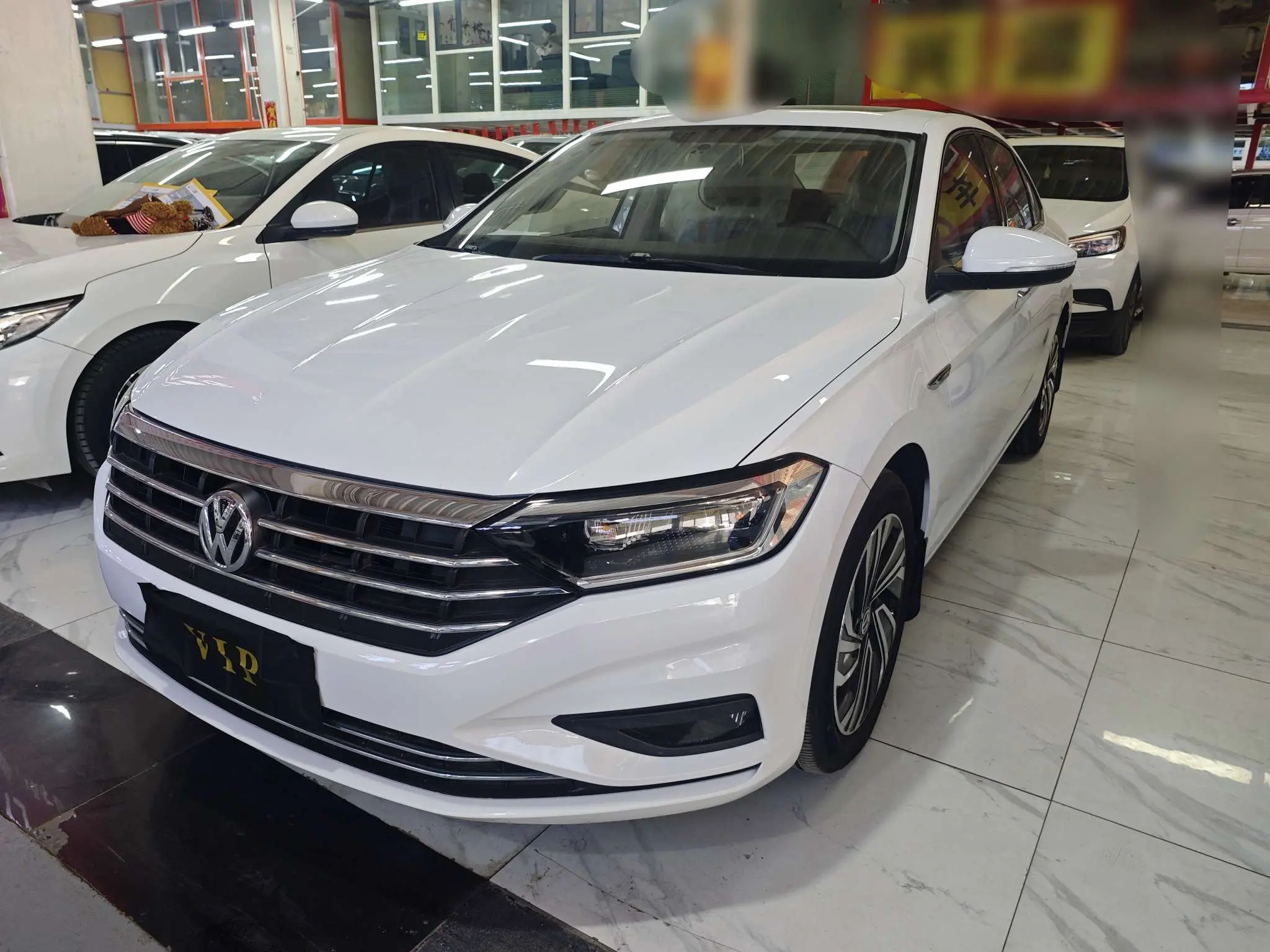 Volkswagen Sagitar  из Китая