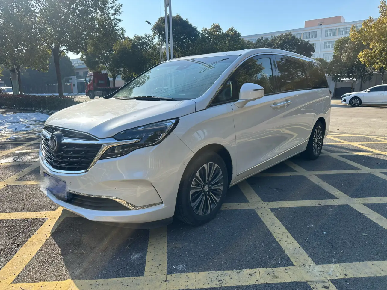 Buick GL8  из Китая