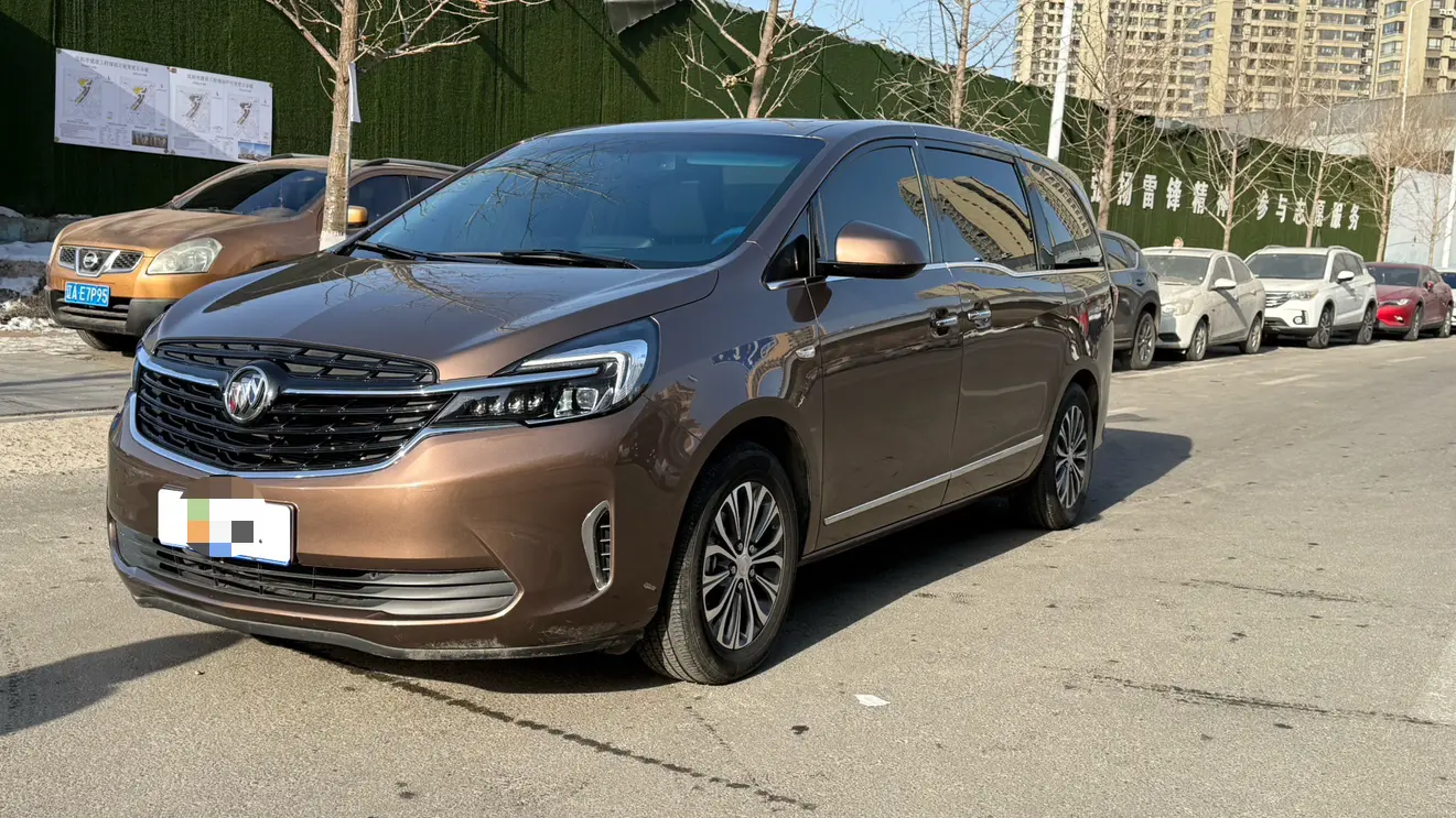 Buick GL8  из Китая