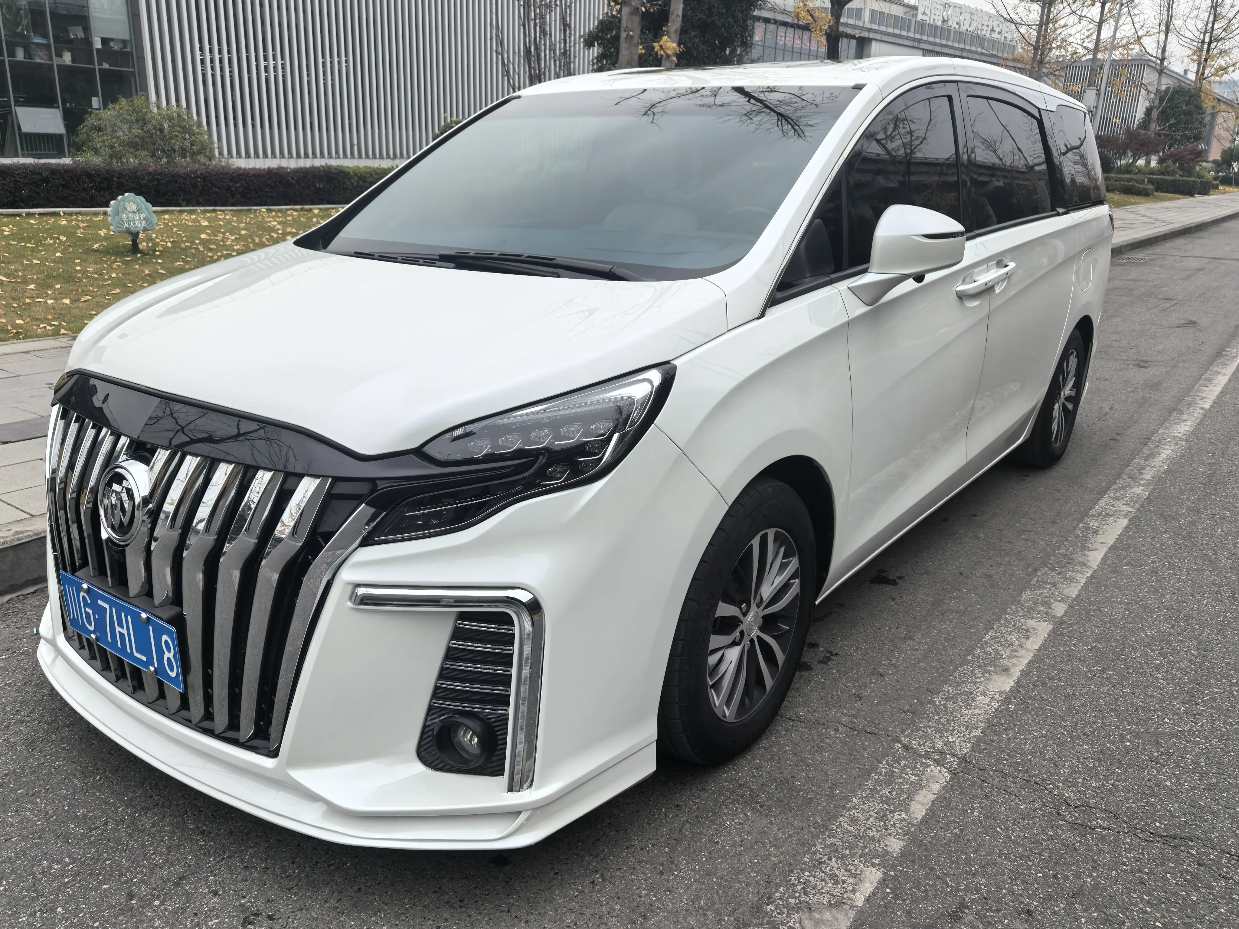 Buick GL8  из Китая