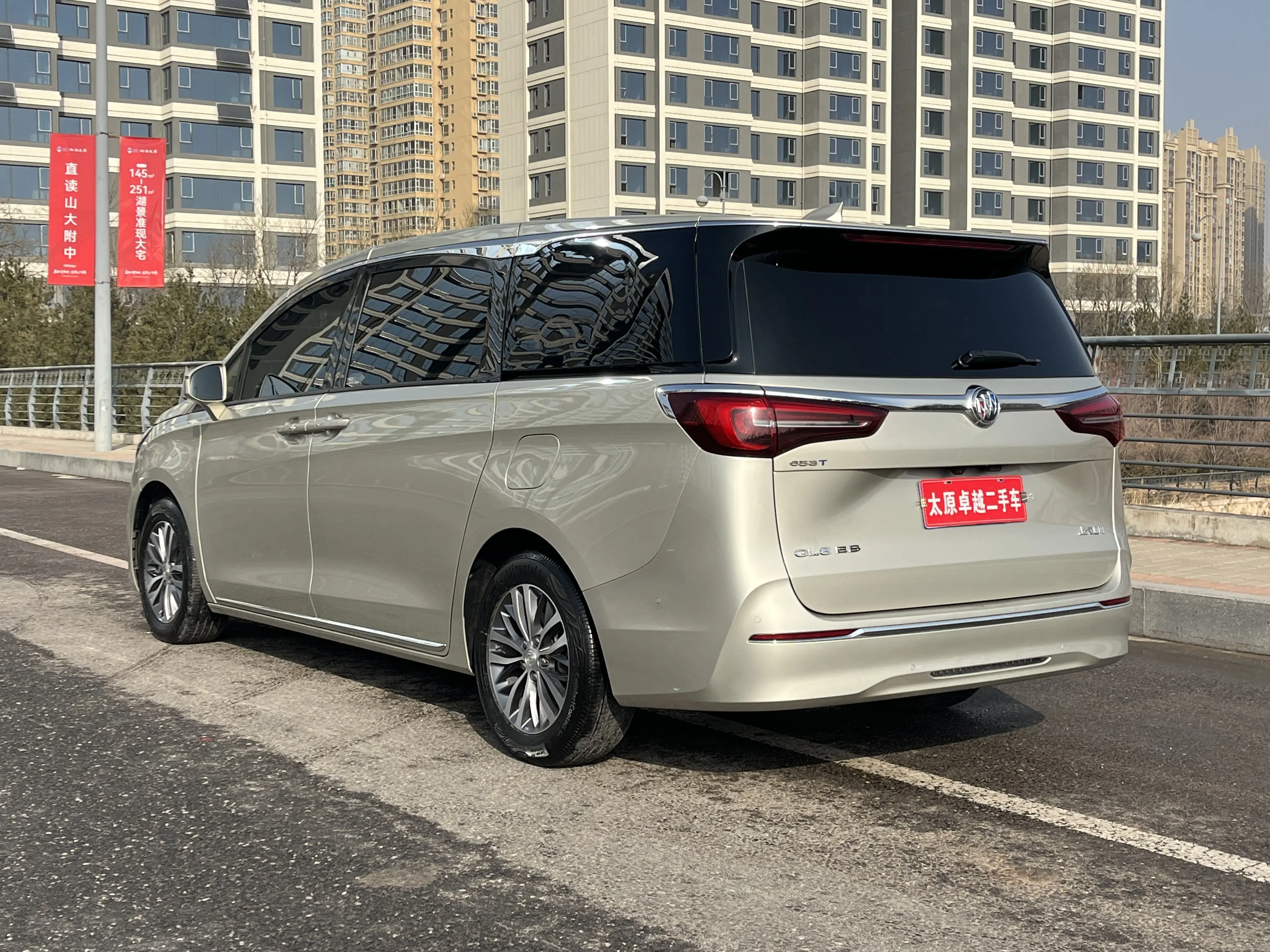 Buick GL8  из Китая