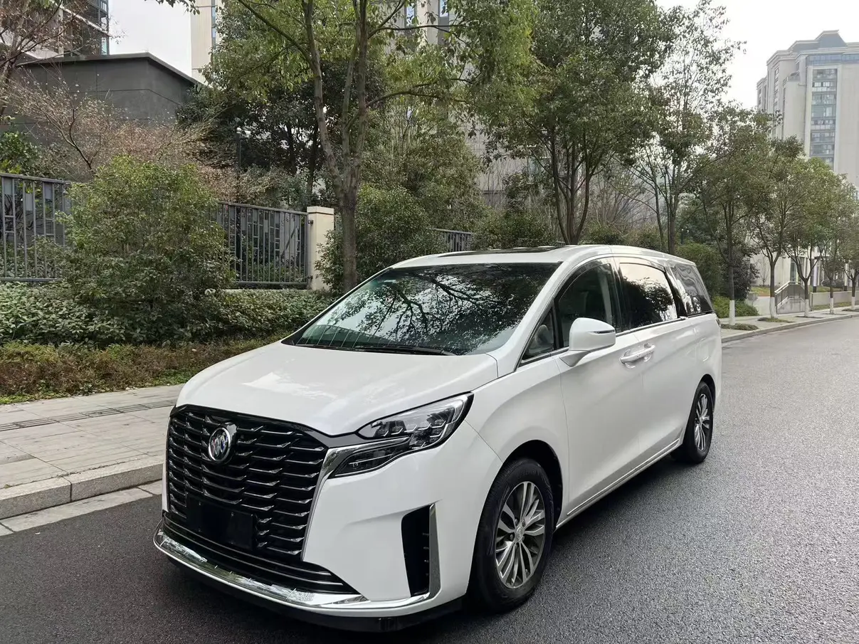 Buick GL8  из Китая