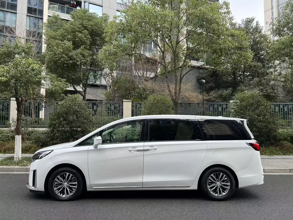 Buick GL8  из Китая