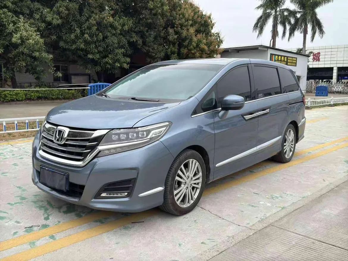 Honda Elysion (Alison)  из Китая