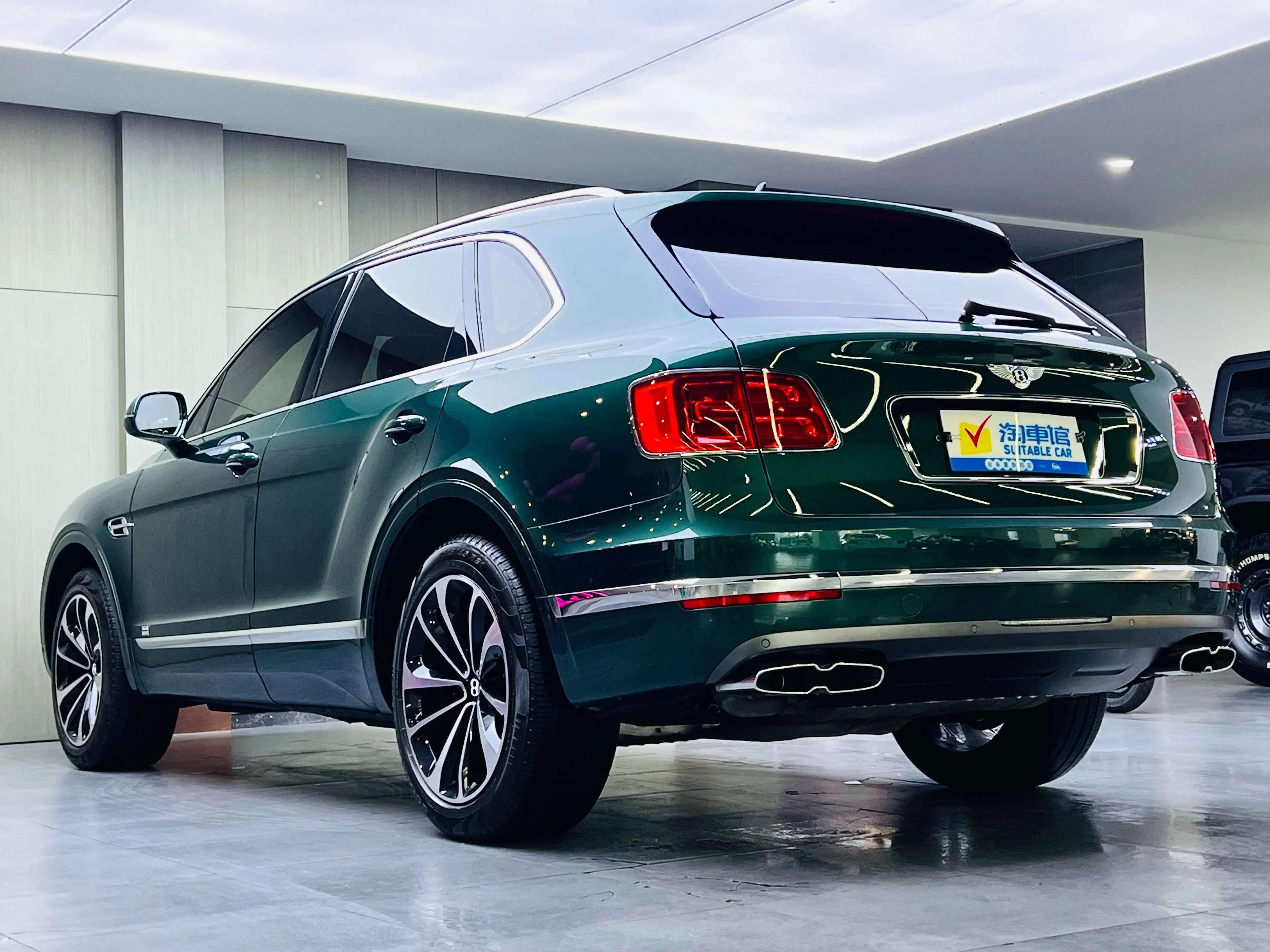 Bentley Bentayga  из Китая