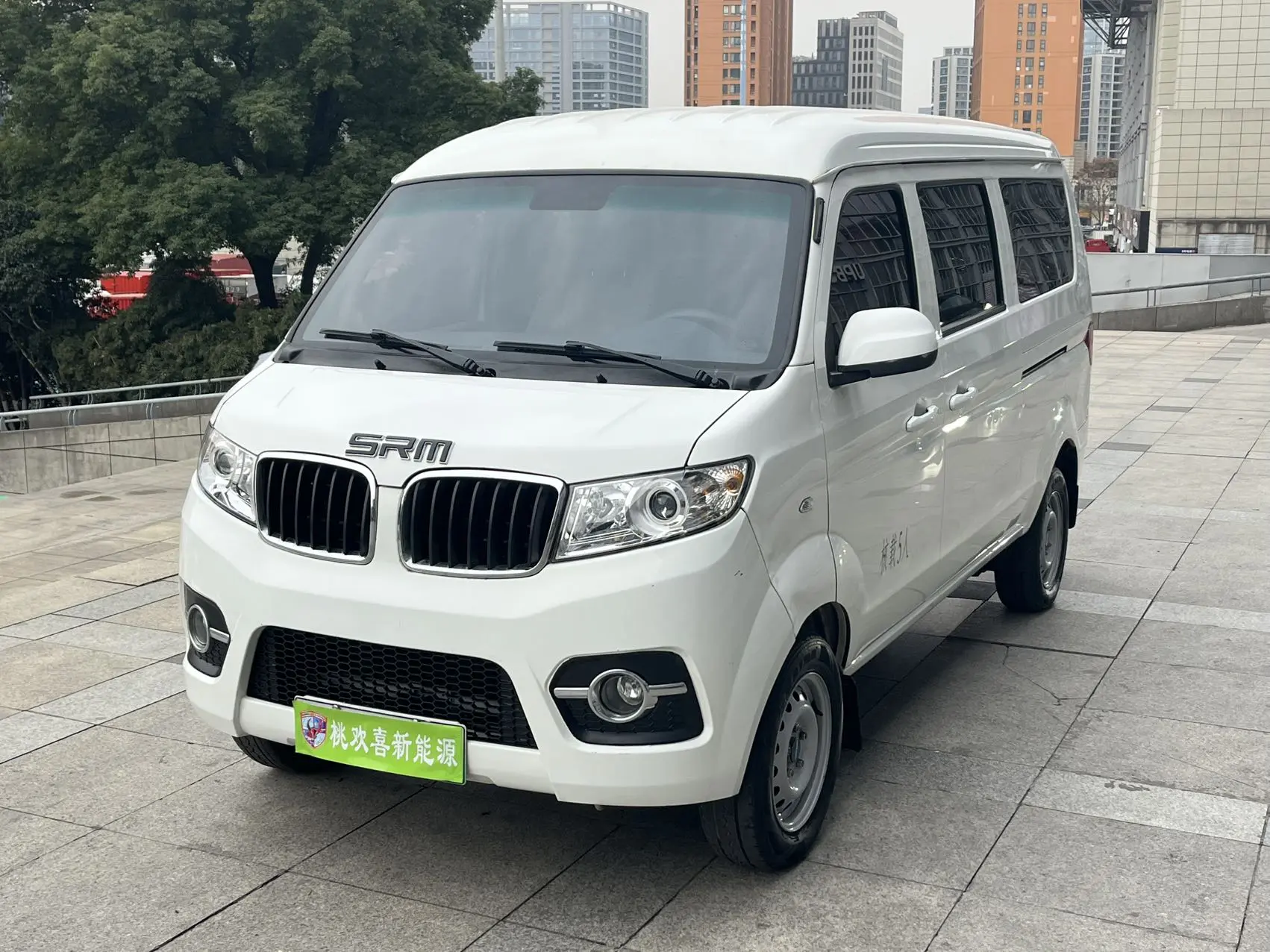 Xinyuan Automobile Hiace EV  из Китая
