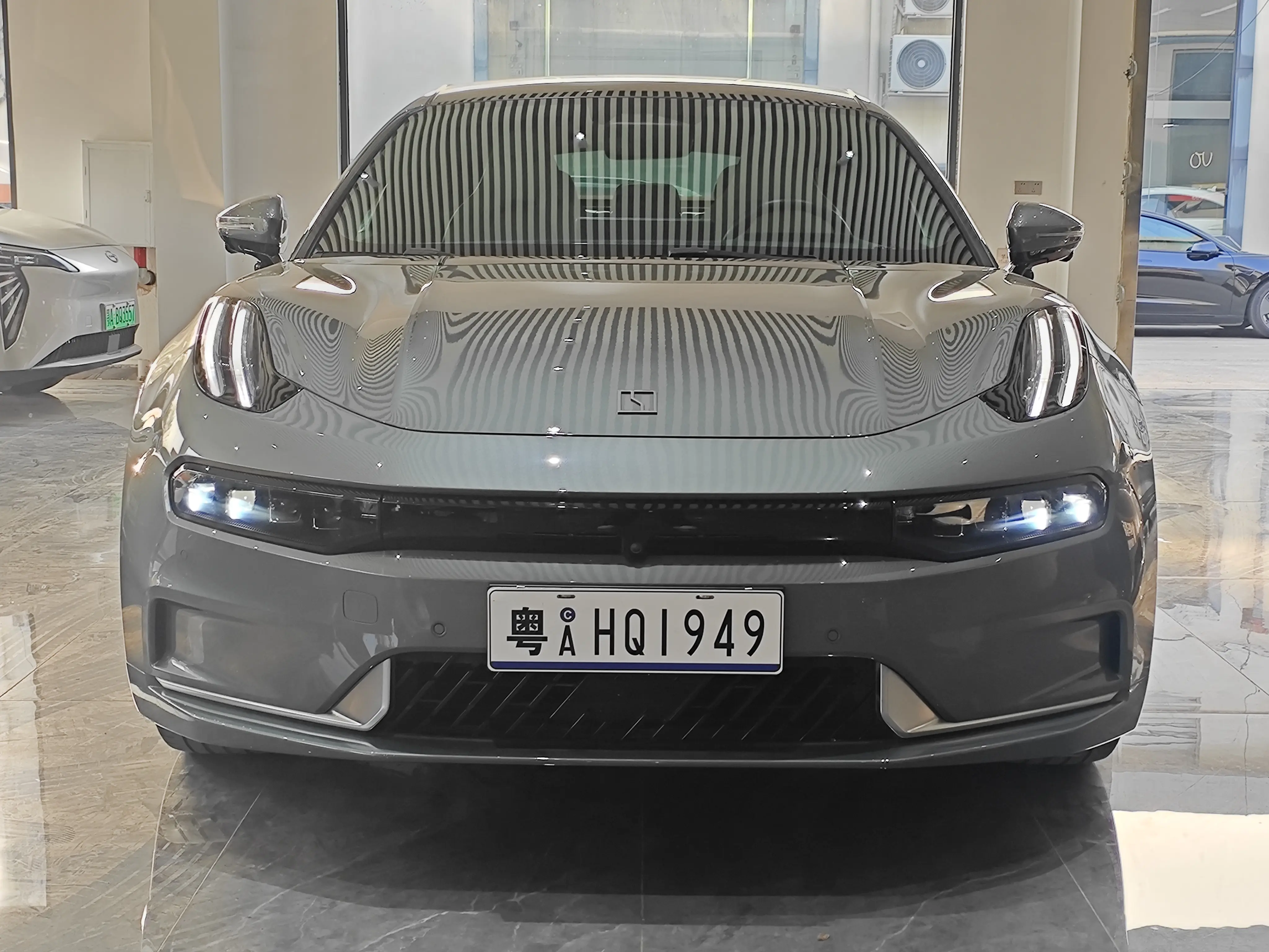 ZEEKR 001  из Китая