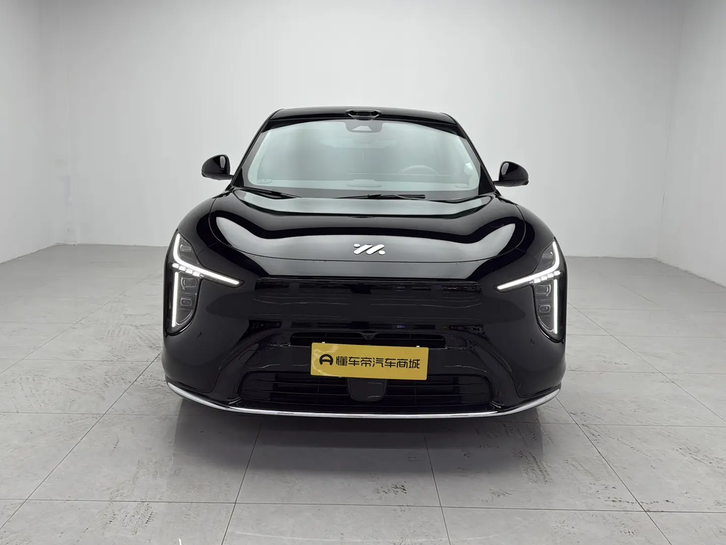 Zhiji LS6  из Китая