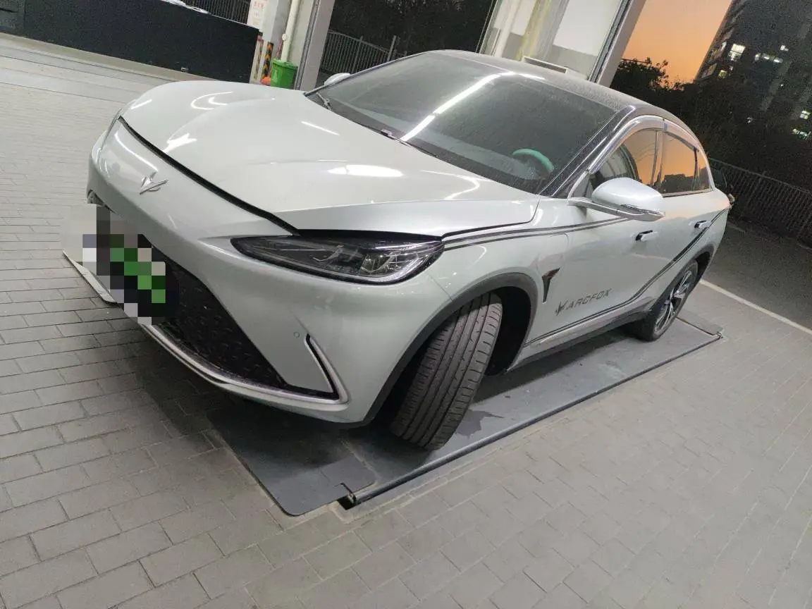 ARCFOX Extreme Fox Polar Fox Alpha S  из Китая