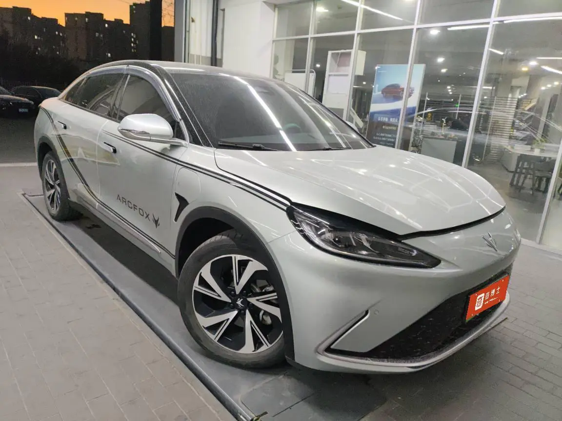 ARCFOX Extreme Fox Polar Fox Alpha S  из Китая