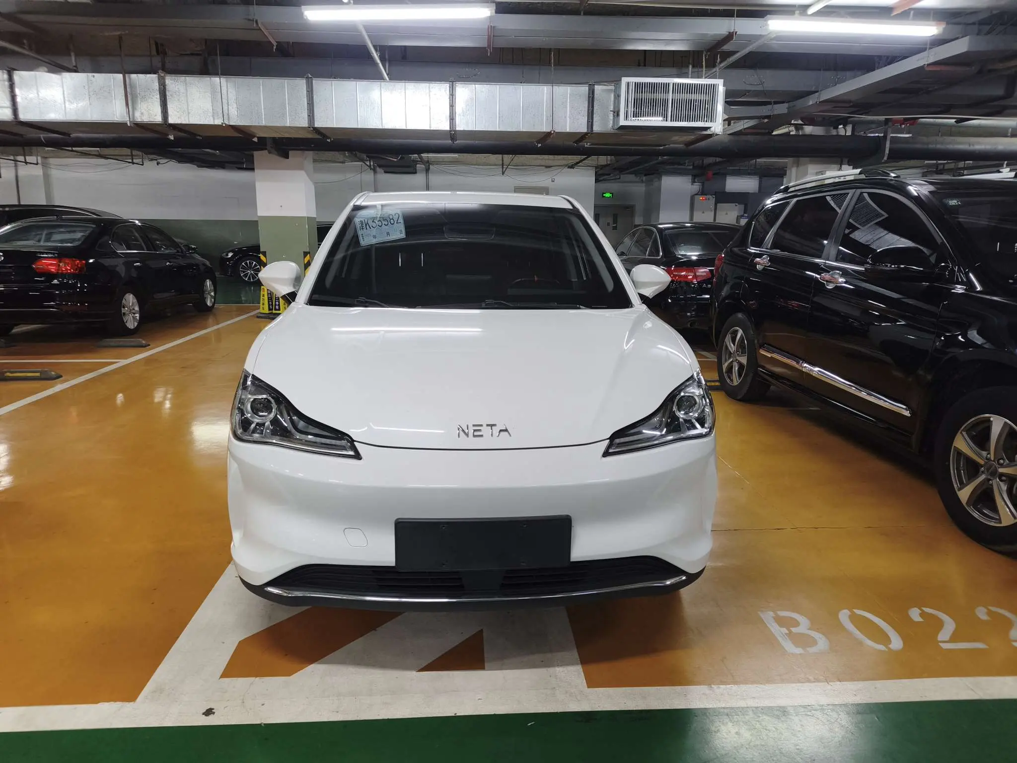 NETA Nezha V  из Китая