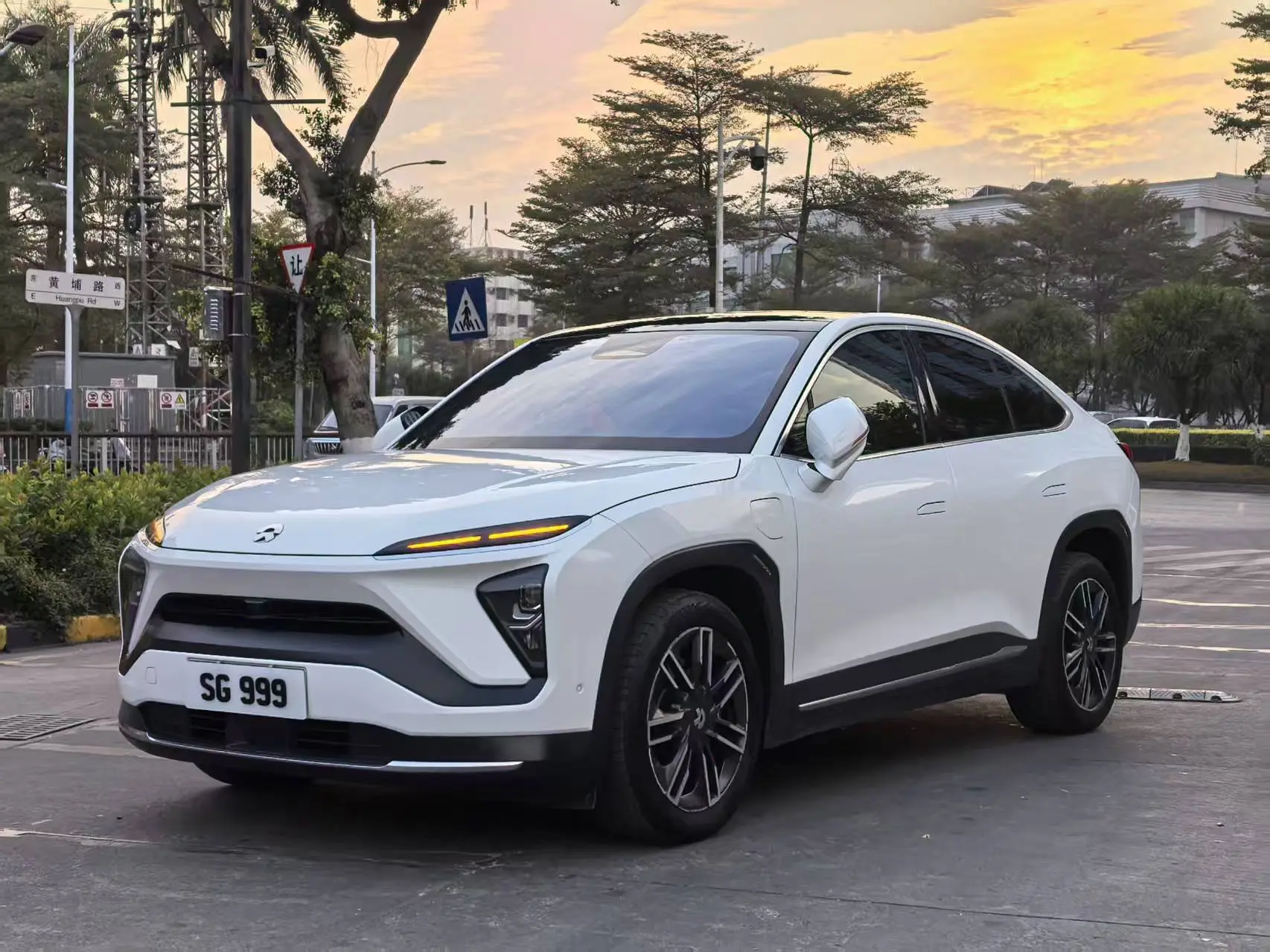 NIO EC6  из Китая