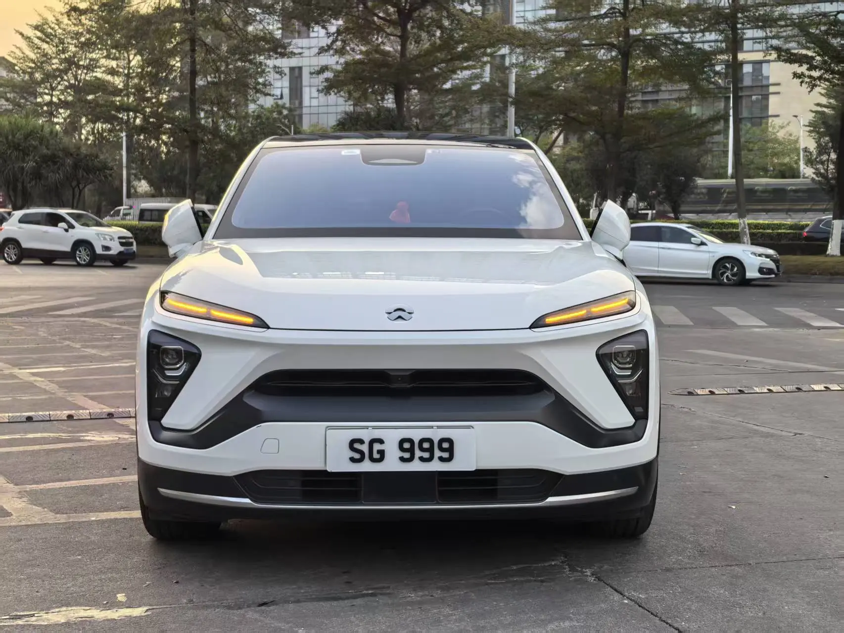 NIO EC6  из Китая