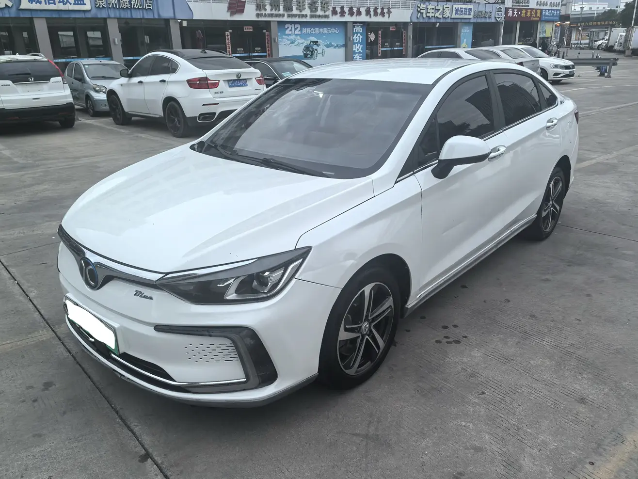 BAIC Beijing EU5  из Китая