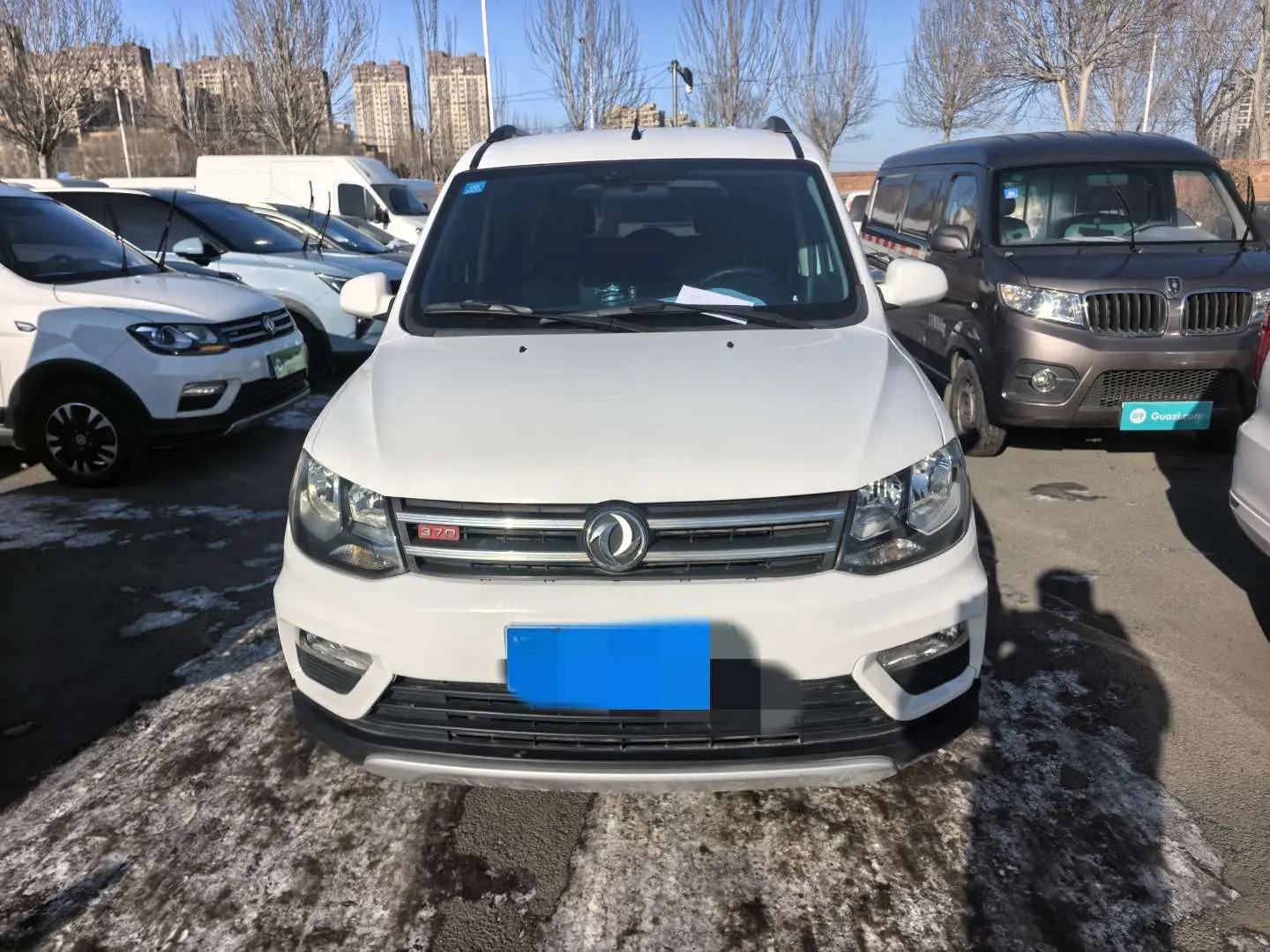 Dongfeng Fengon 370  из Китая