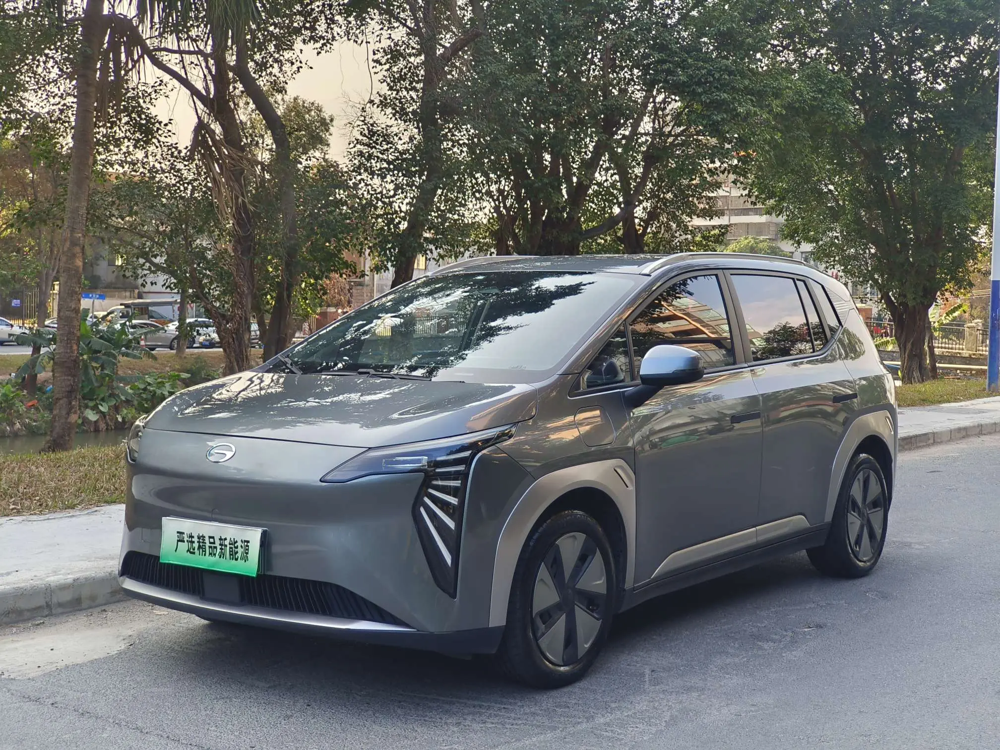 AION Y  из Китая