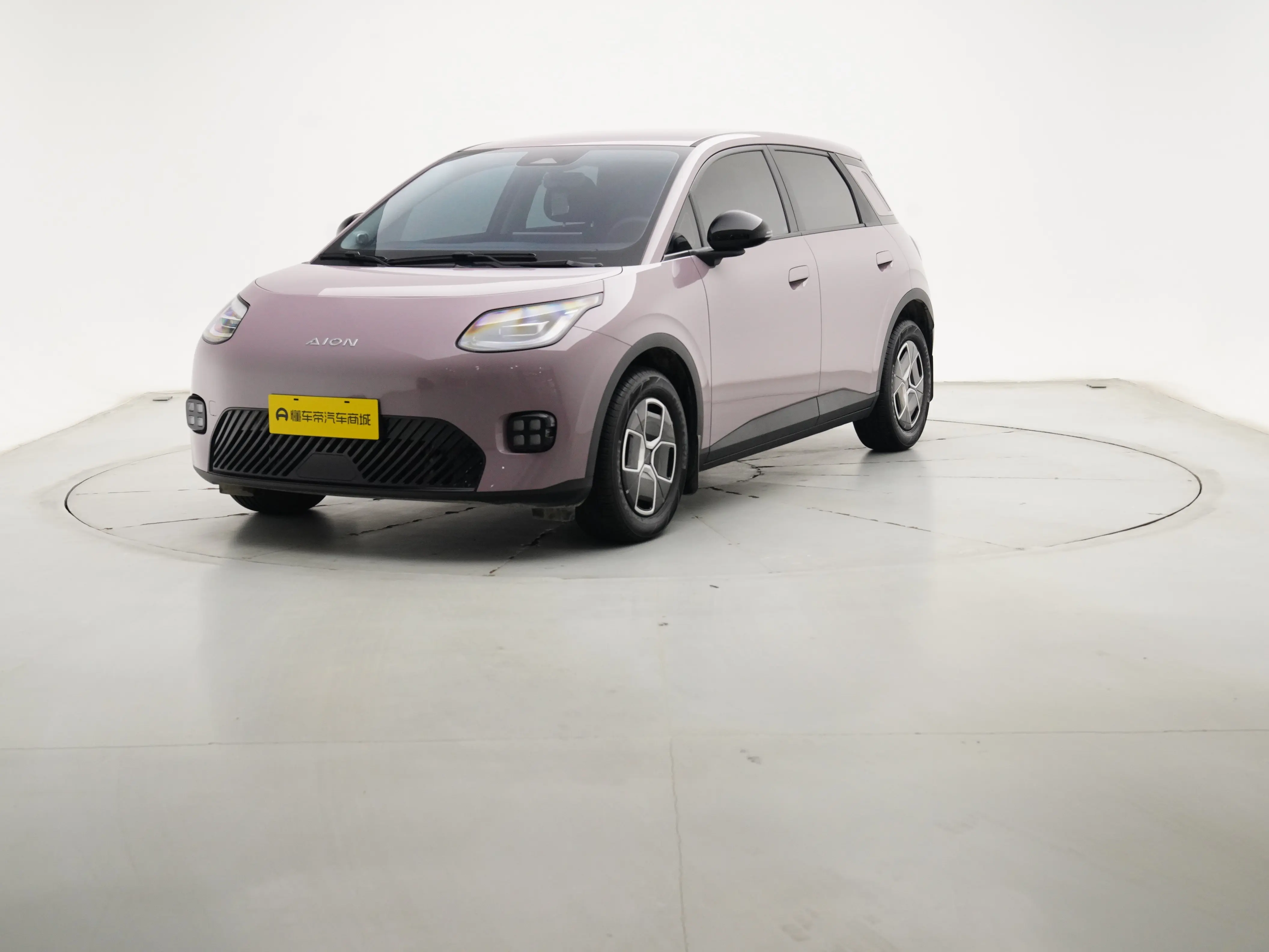 AION UT  из Китая