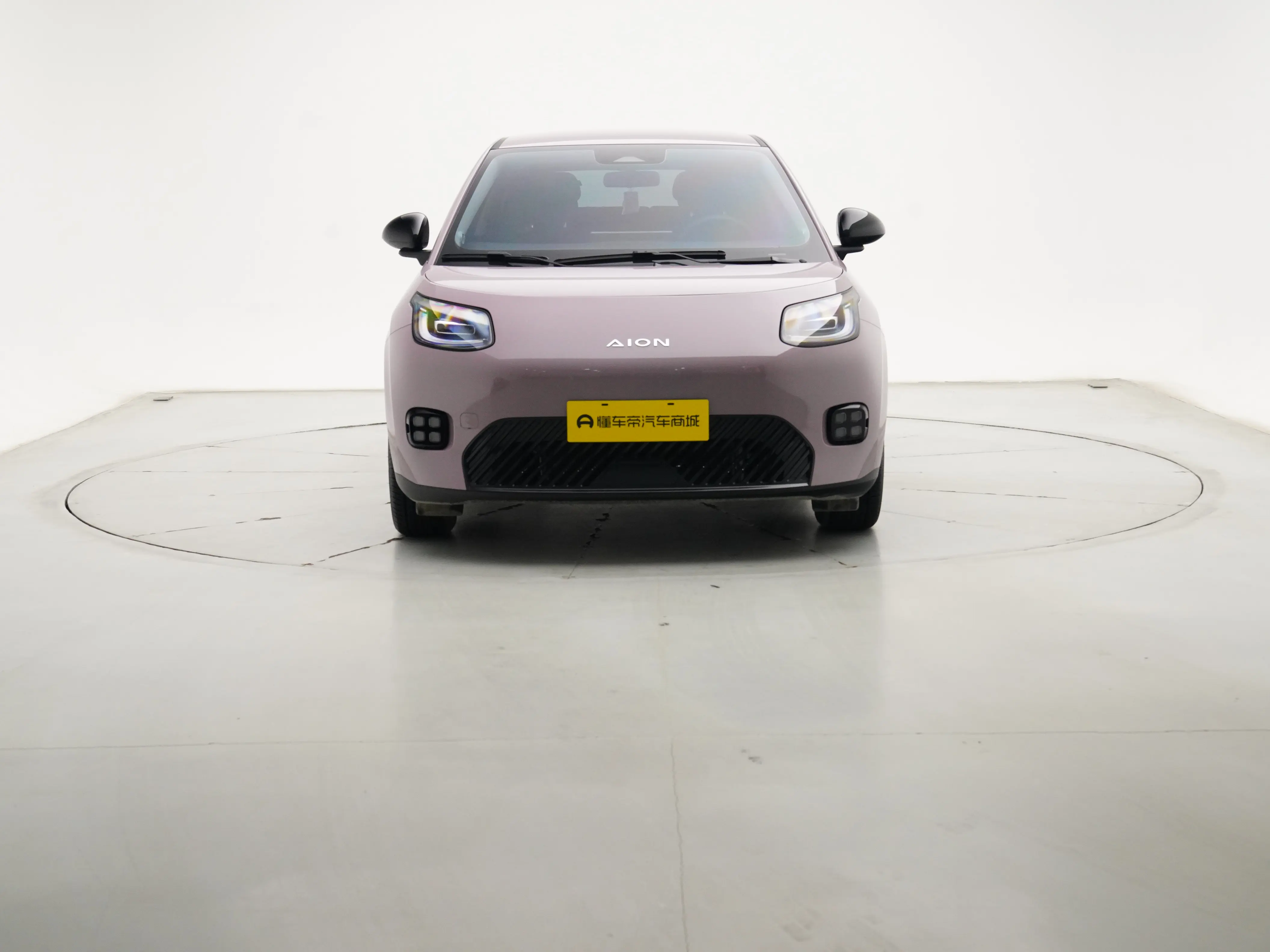 AION UT  из Китая