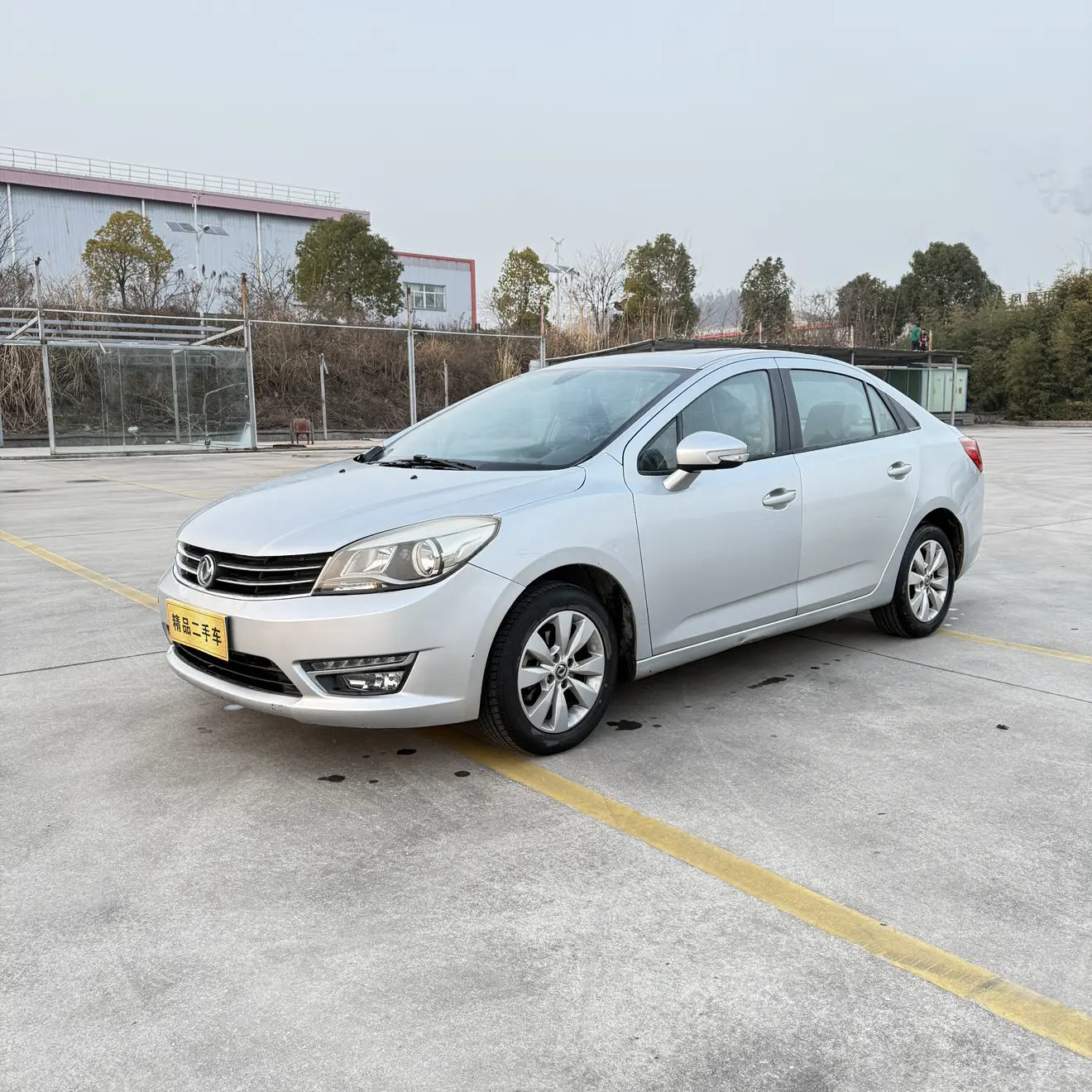 Dongfeng Fengshen L60  из Китая