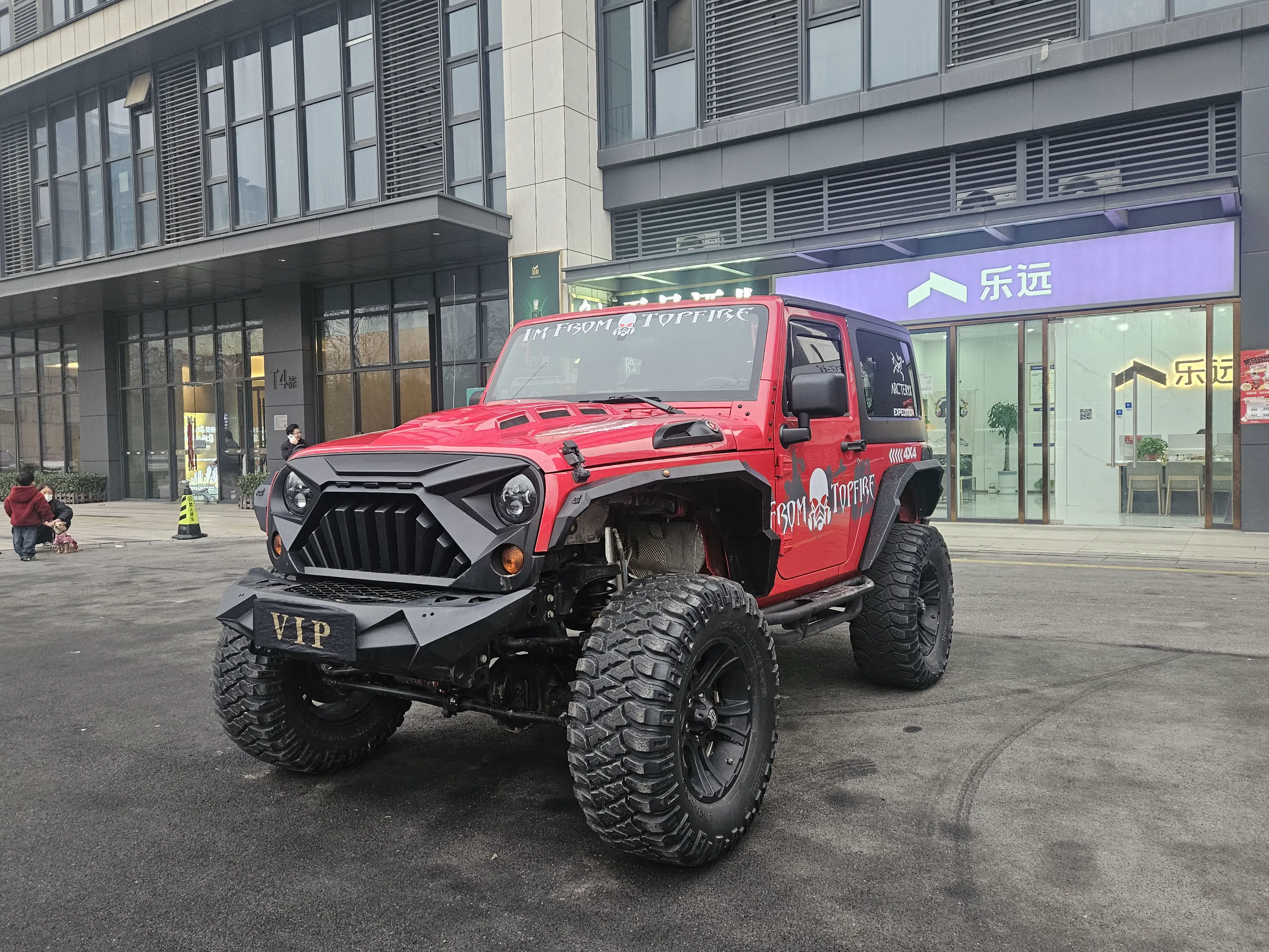 Jeep Wrangler  из Китая