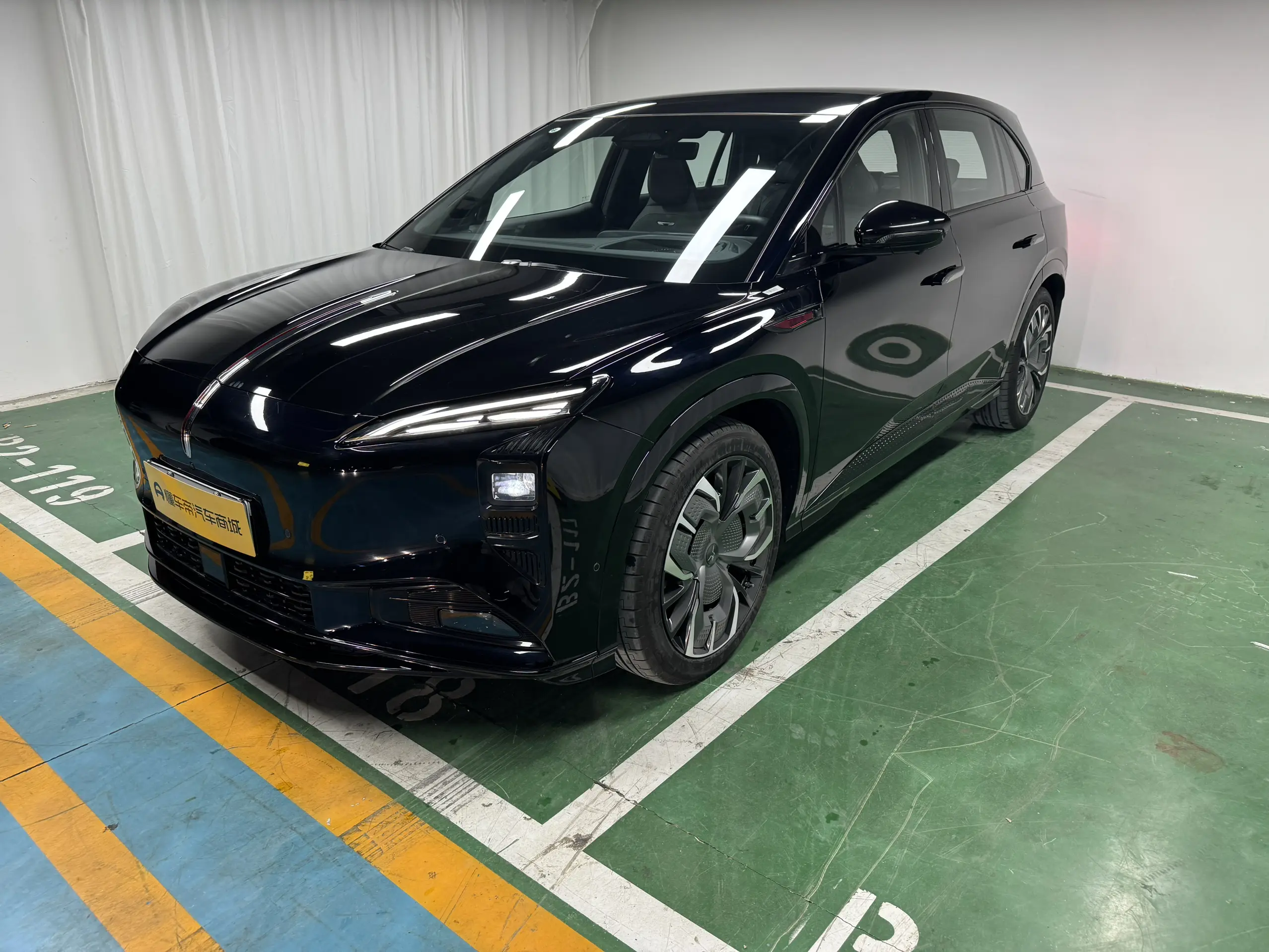 Hongqi Red Flag Tiangong 08  из Китая