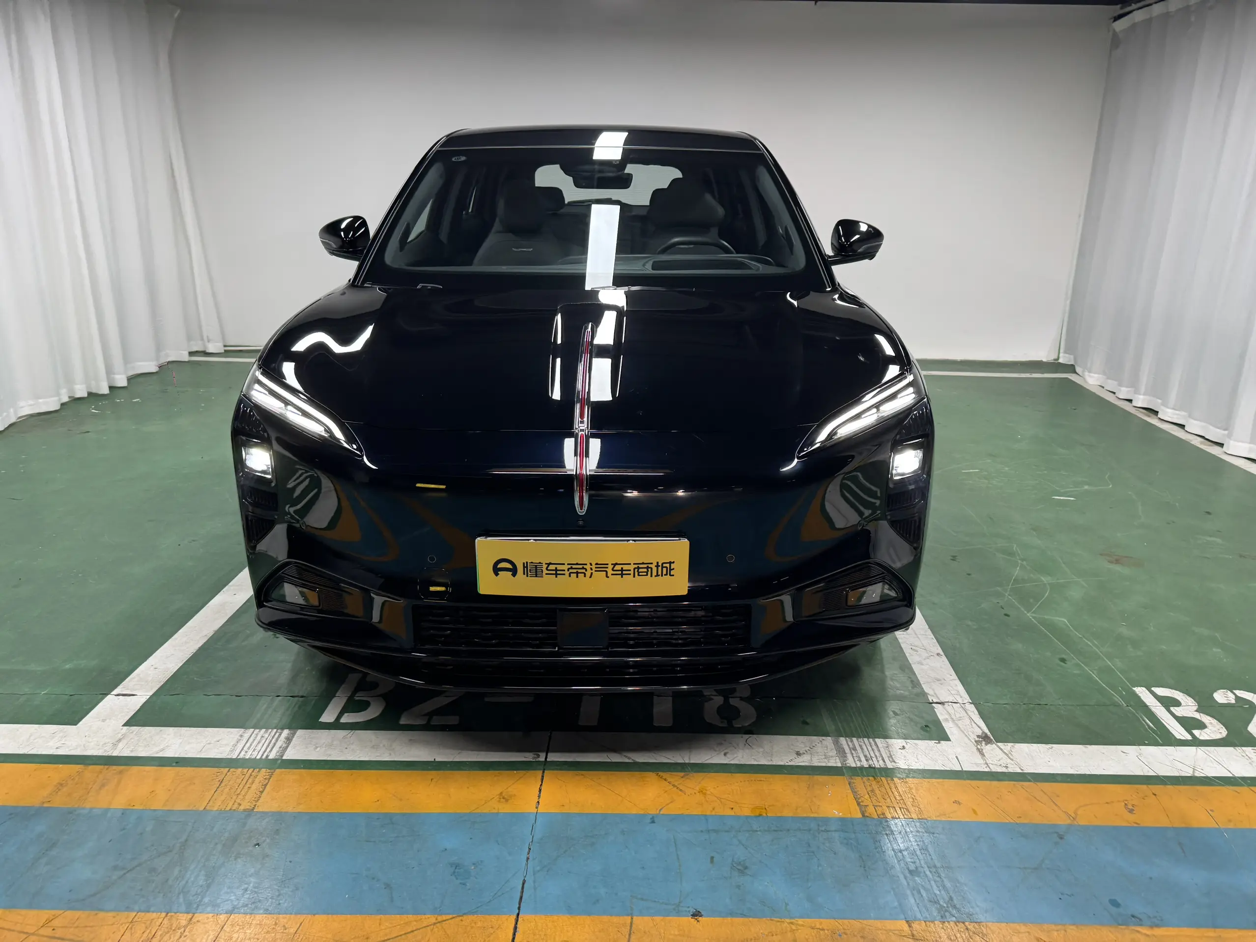 Hongqi Red Flag Tiangong 08  из Китая