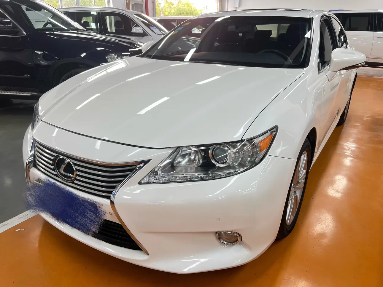 Lexus ES  из Китая