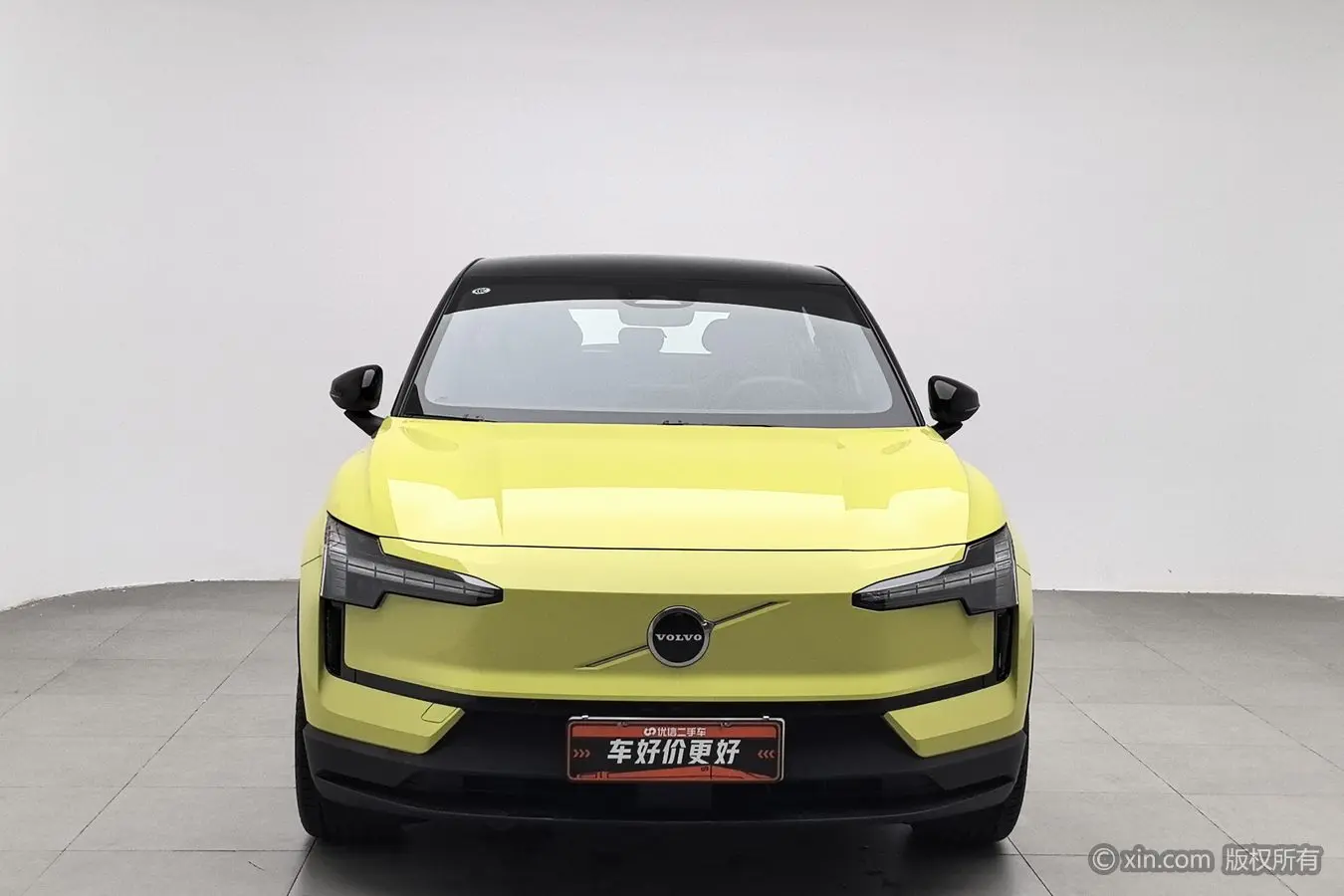 Volvo EX30  из Китая