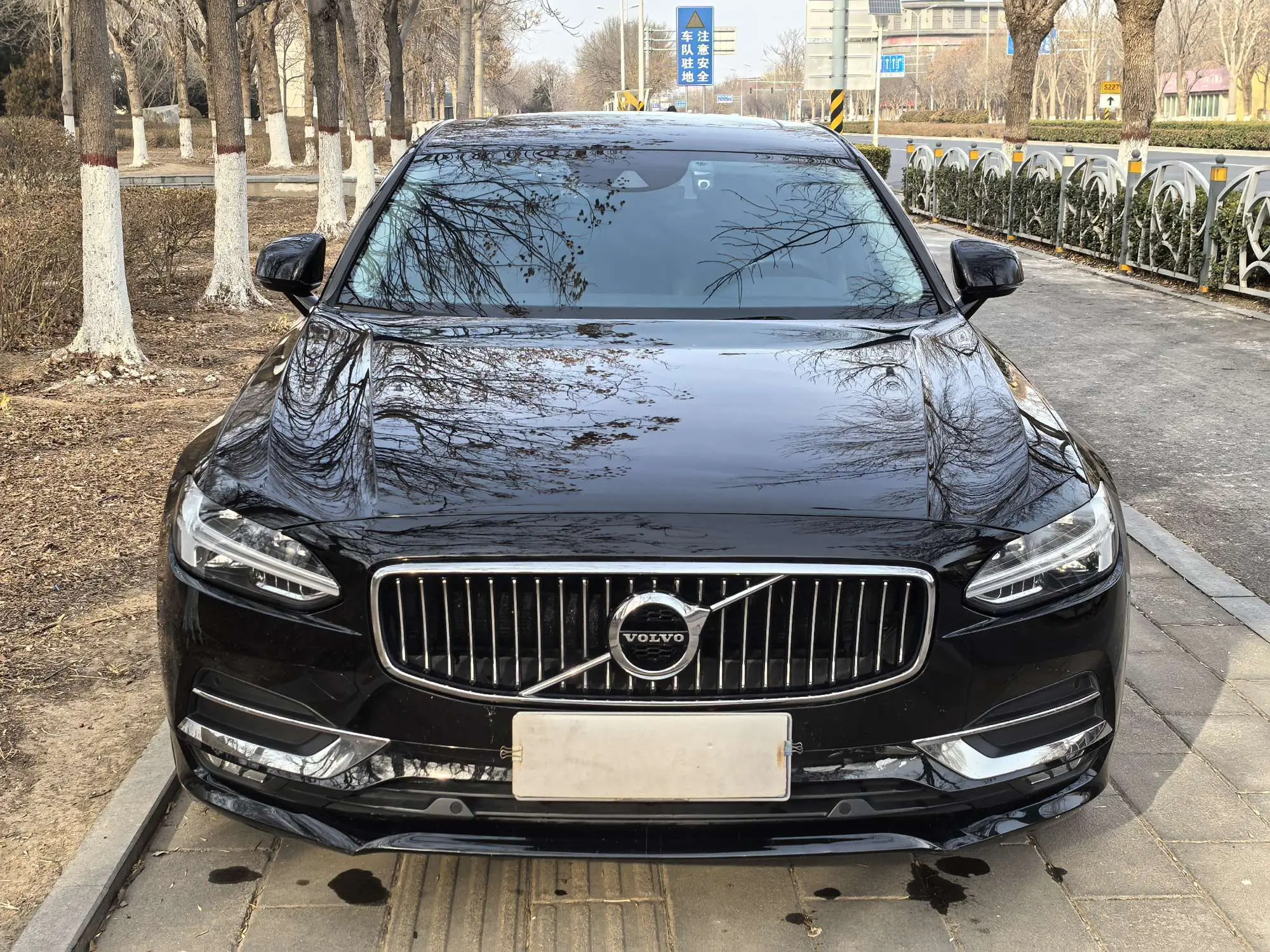 Volvo S90  из Китая