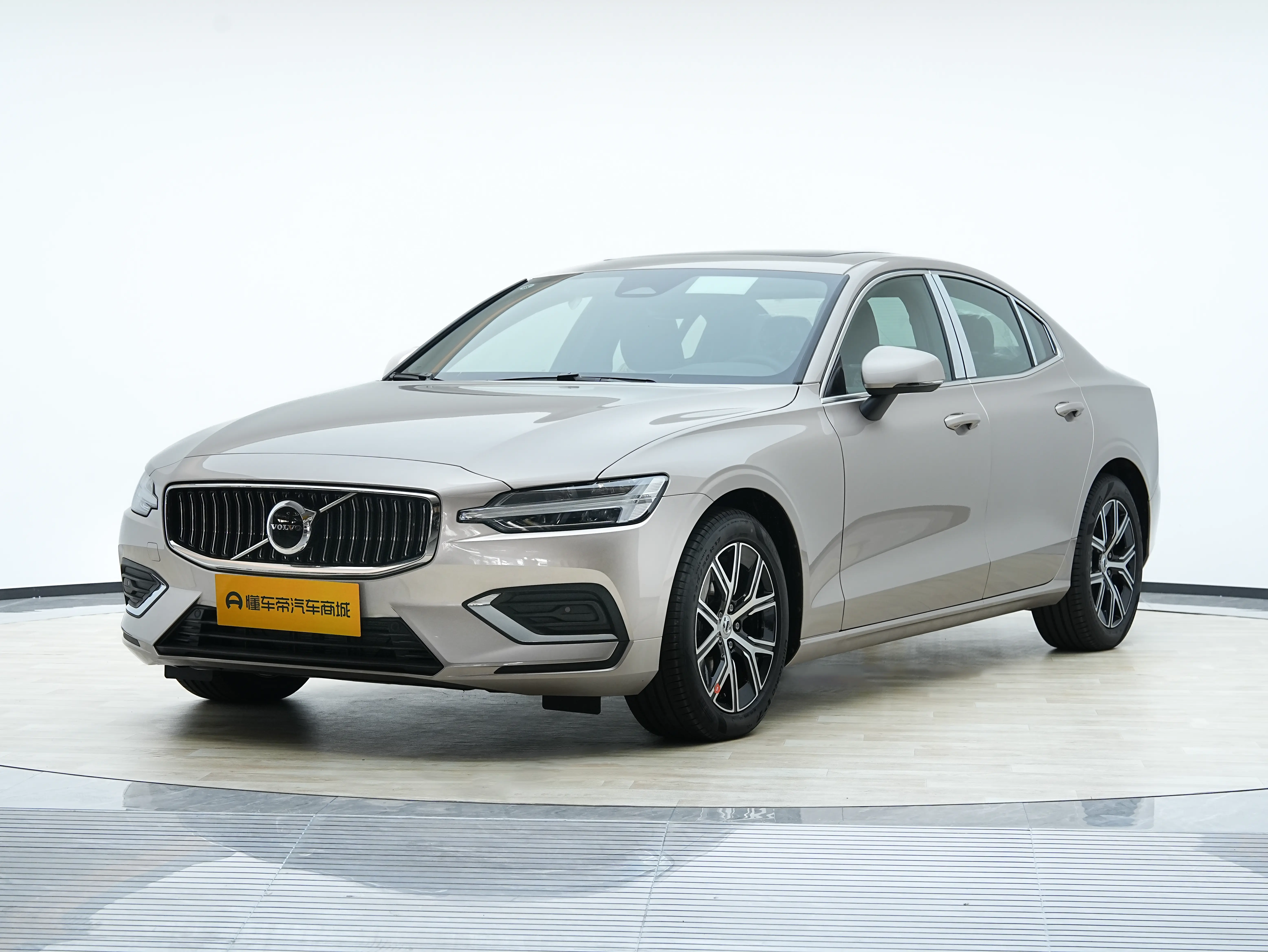 Volvo S60  из Китая