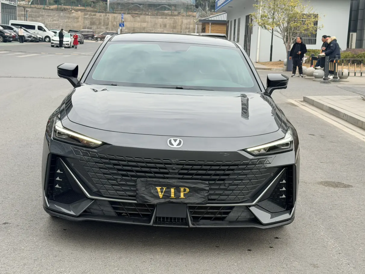 Changan UNI-V  из Китая