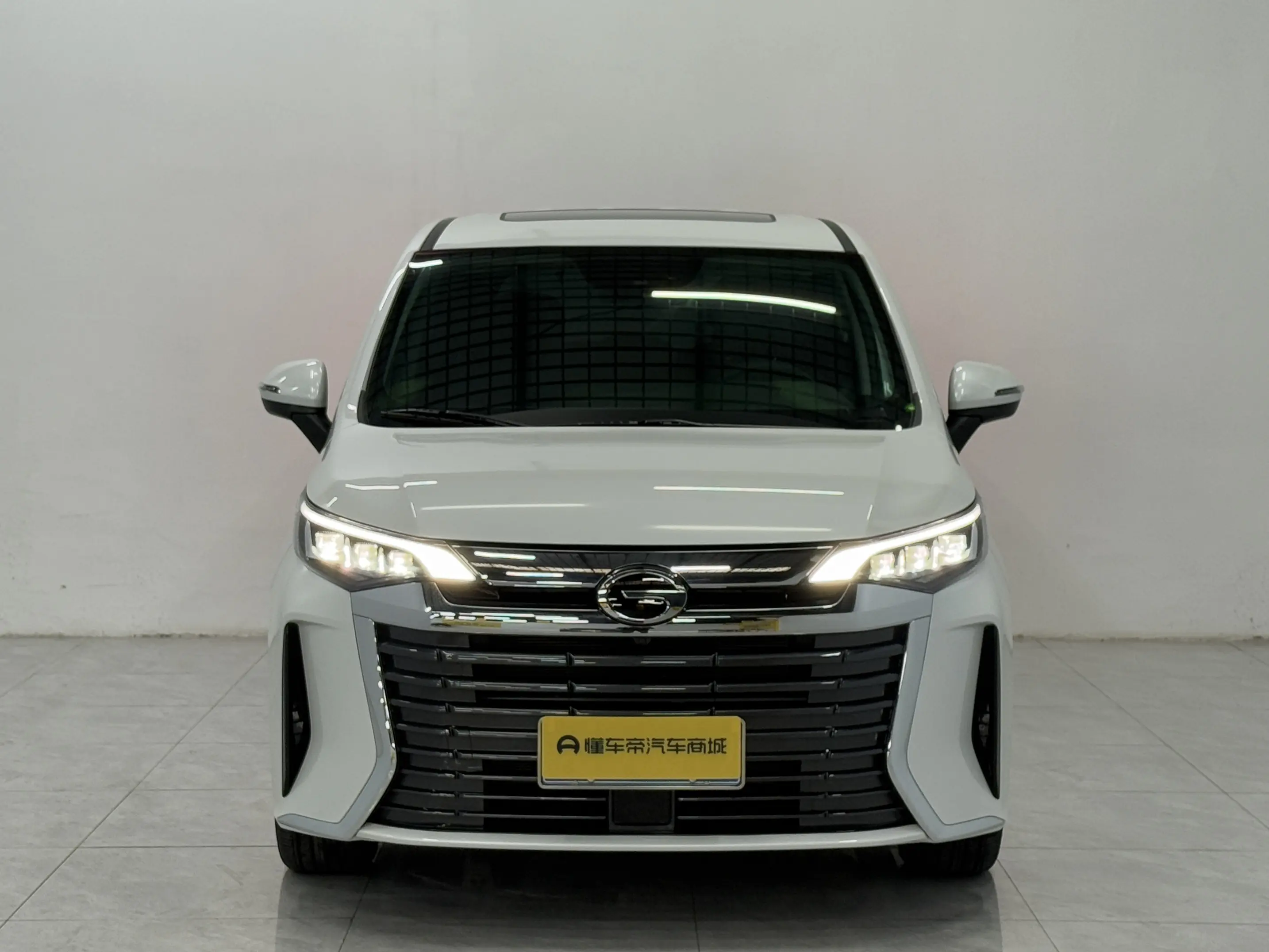 GAC Trumpchi M6  из Китая