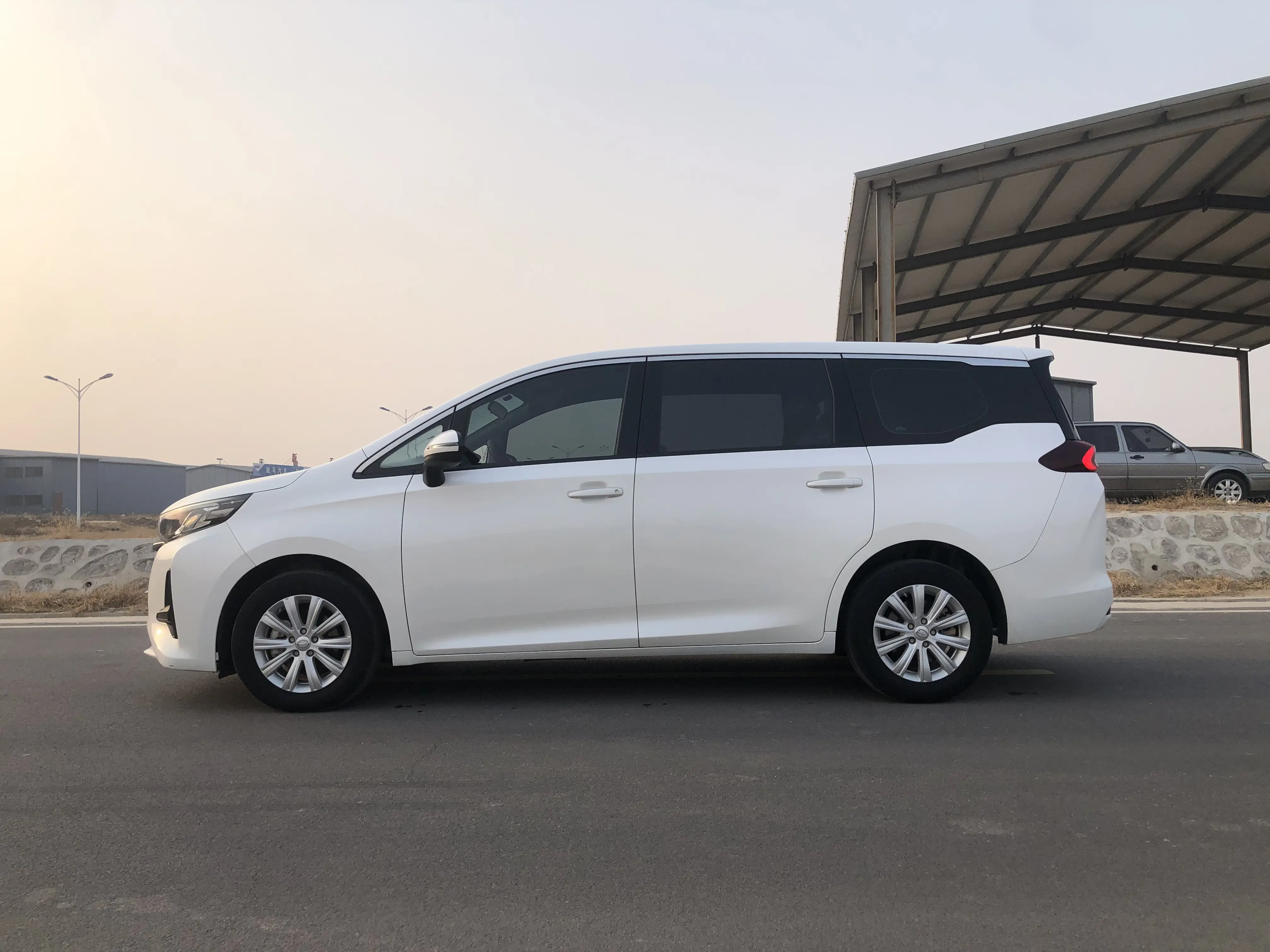 GAC Trumpchi M6  из Китая