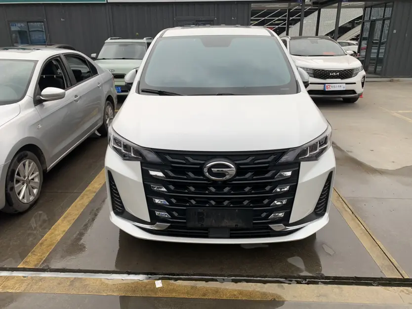 GAC Trumpchi M6  из Китая