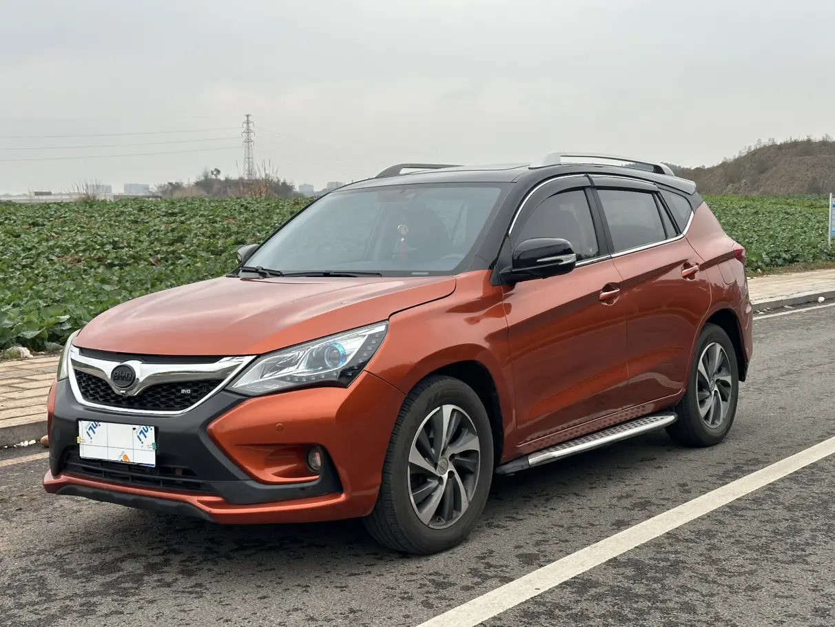 BYD Song  из Китая