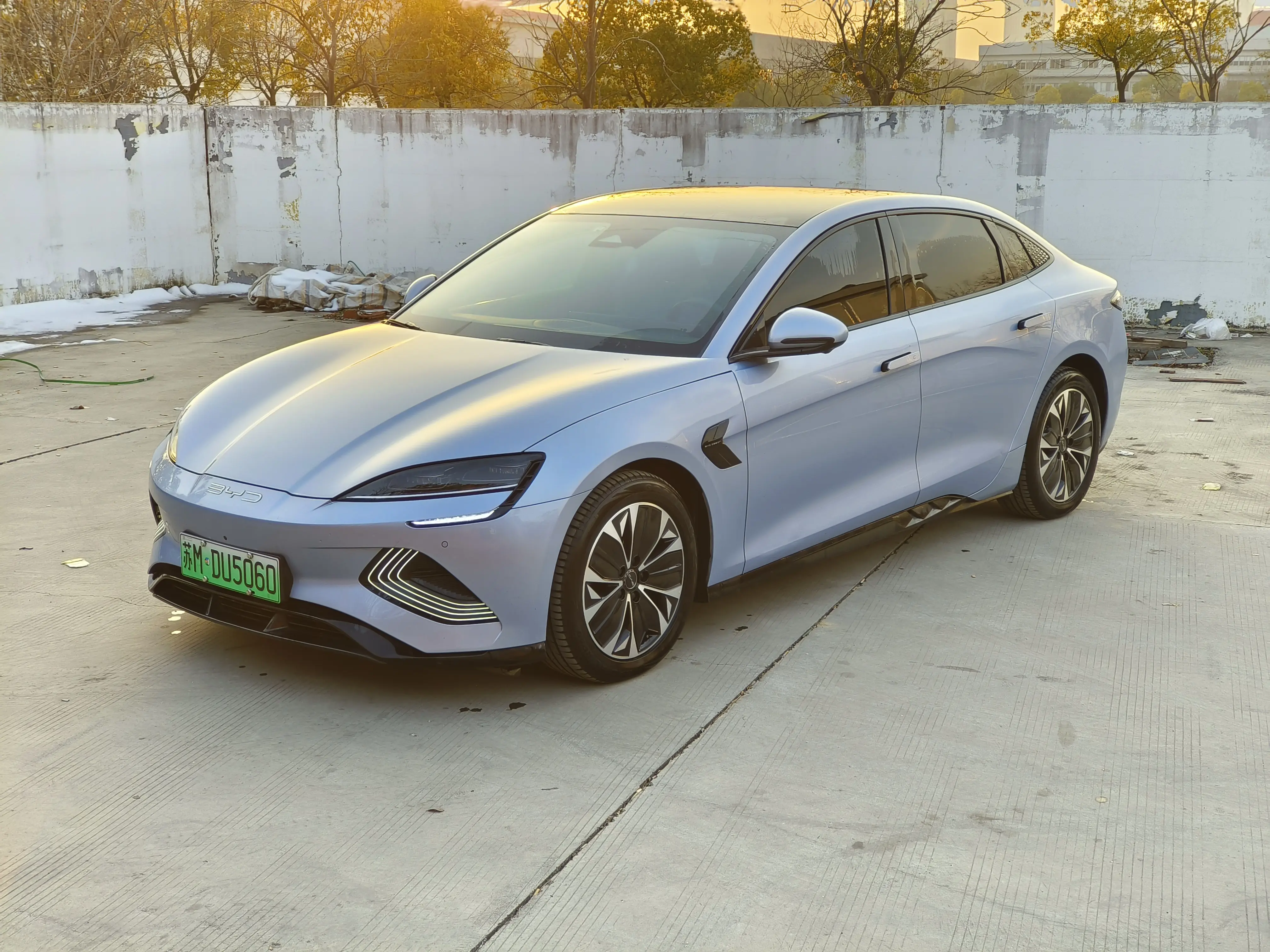 BYD Seal  из Китая