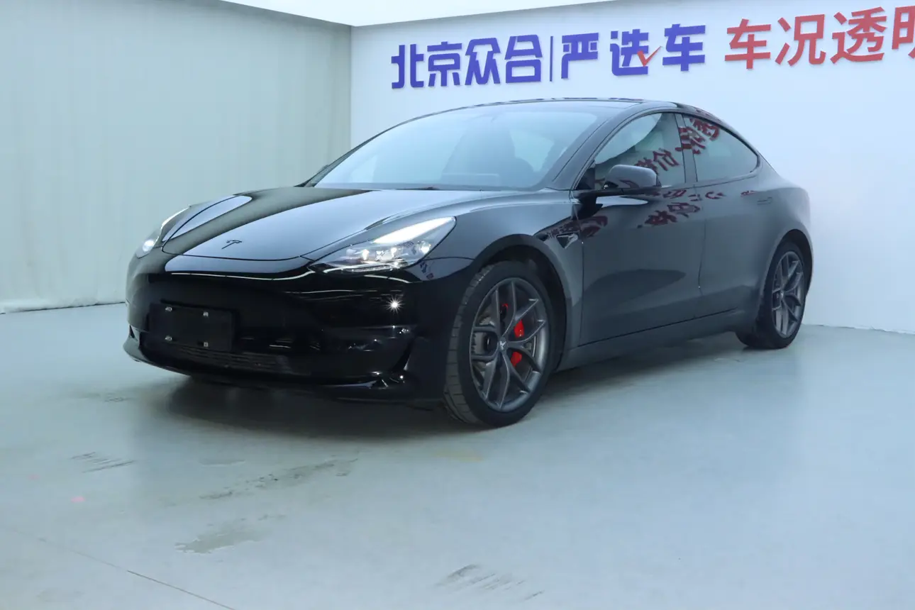 Tesla Model 3  из Китая