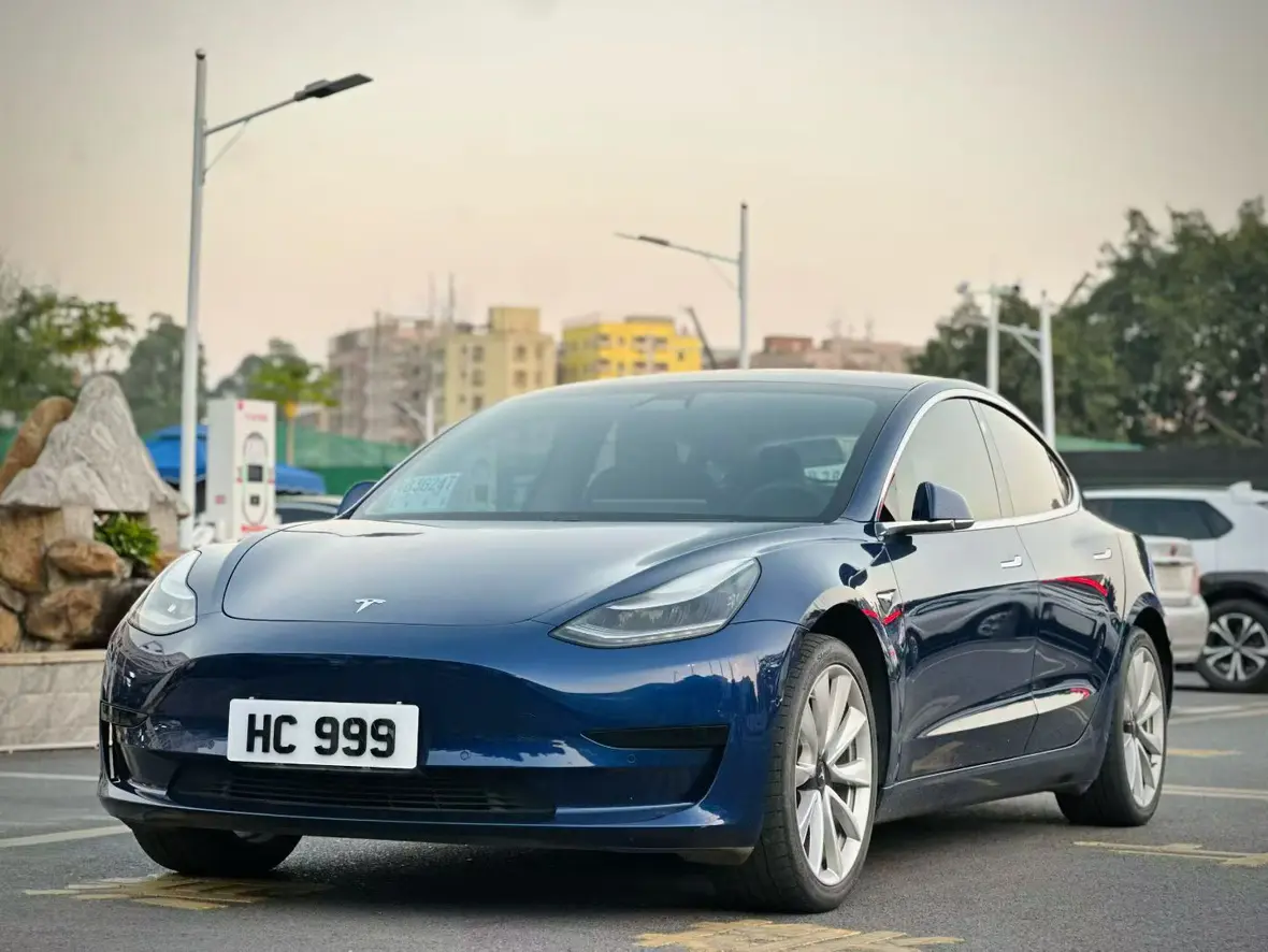 Tesla Model 3  из Китая